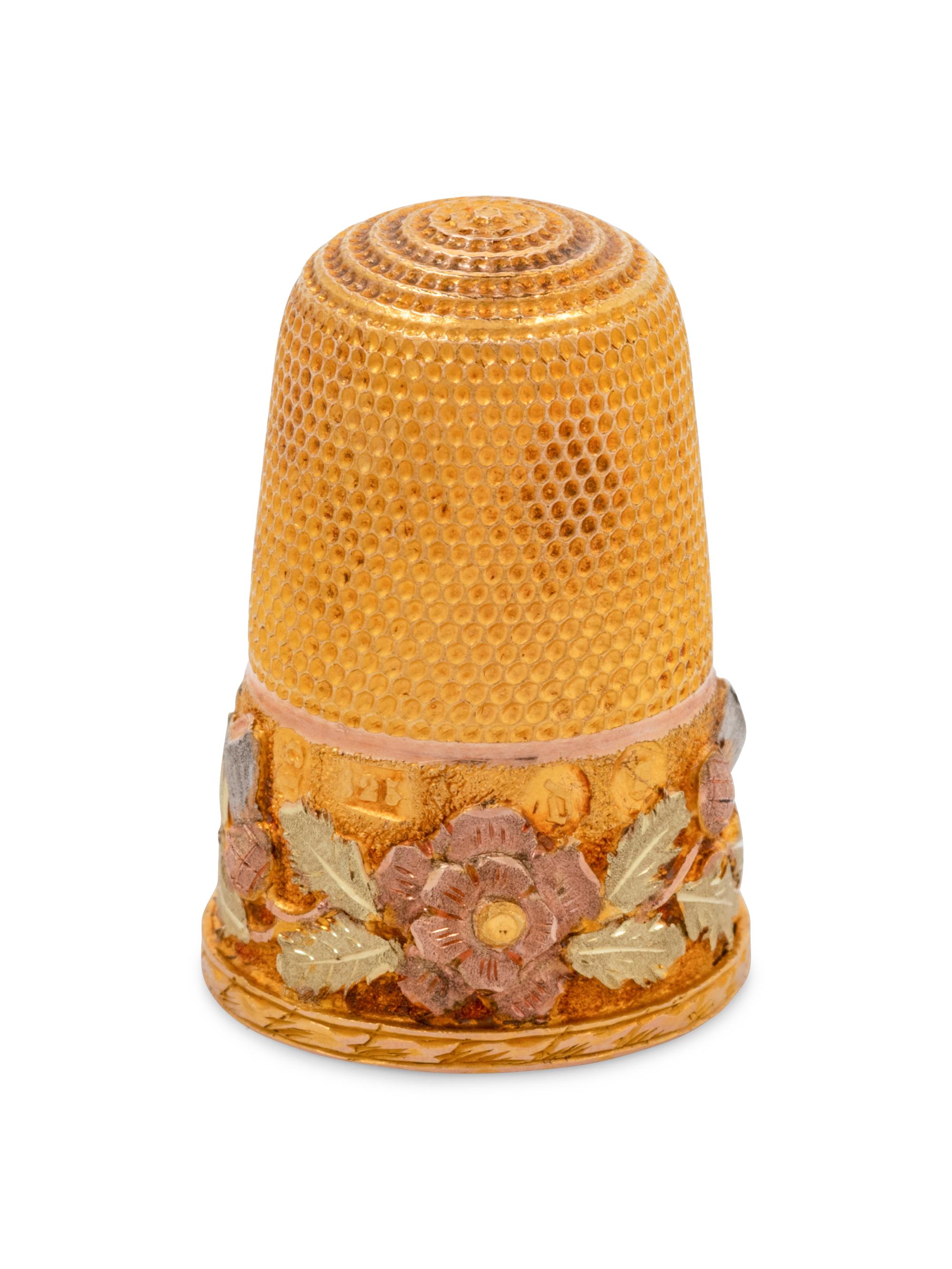 A Victorian 15-Karat Vari-Color Gold Thimble