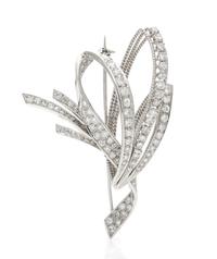An 18 Karat White Gold and Diamond Brooch, Retzignac, 10.50 dwts.