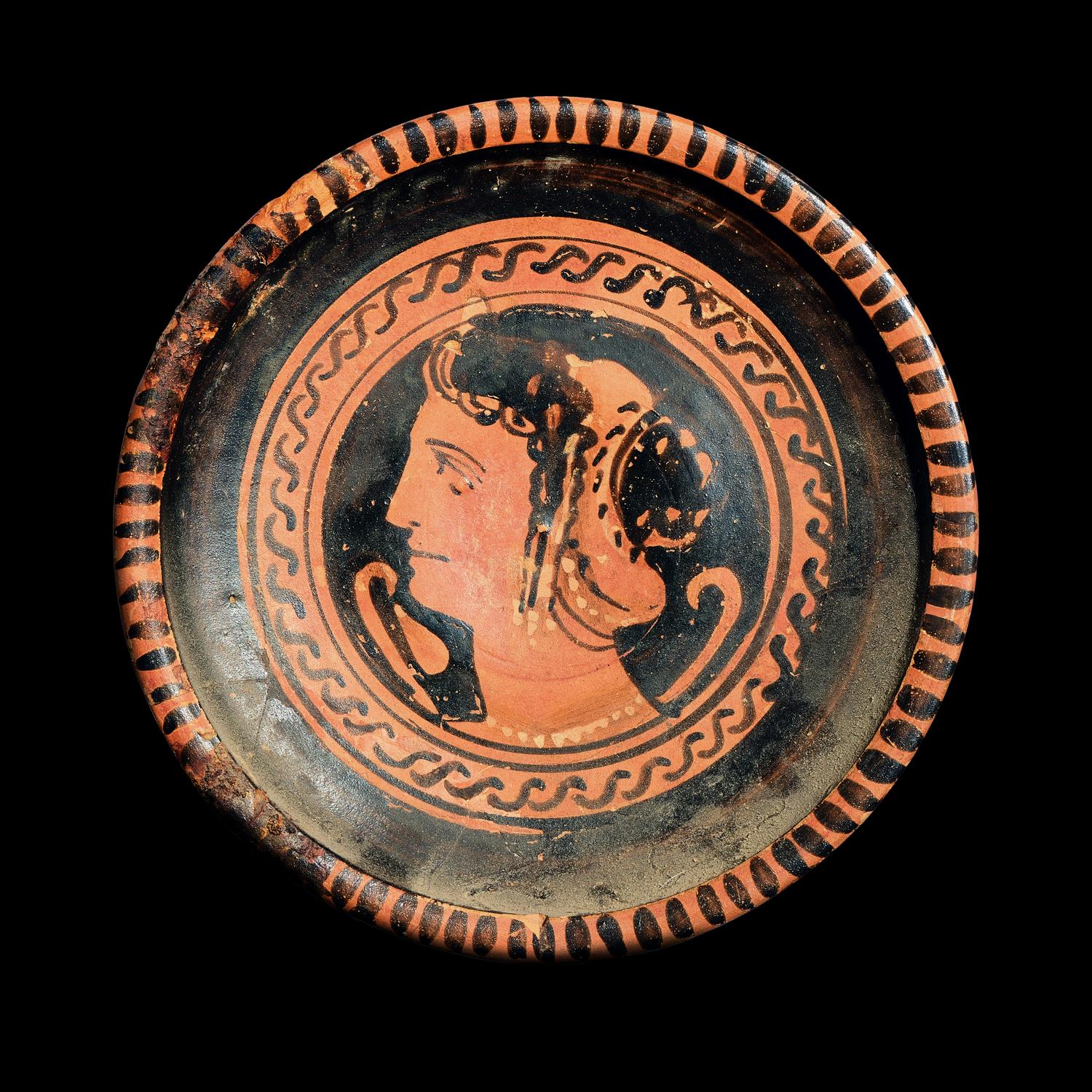 An Apulian Red-Figured Patera