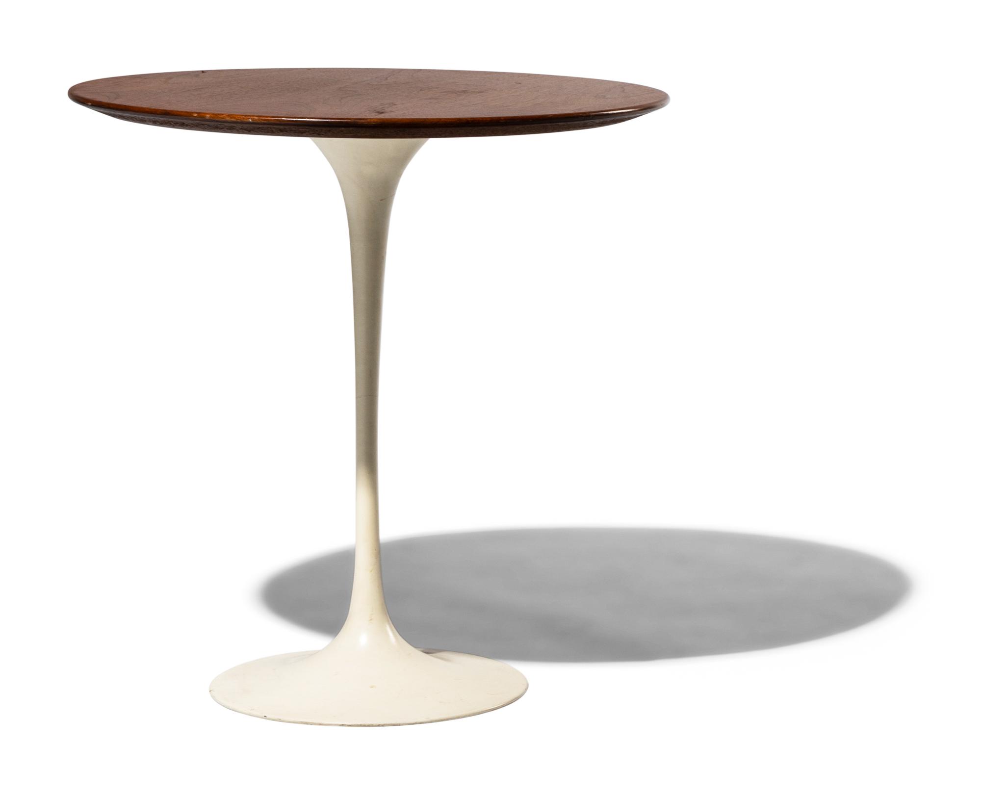 Walnut Top Tulip Table Knoll, USA