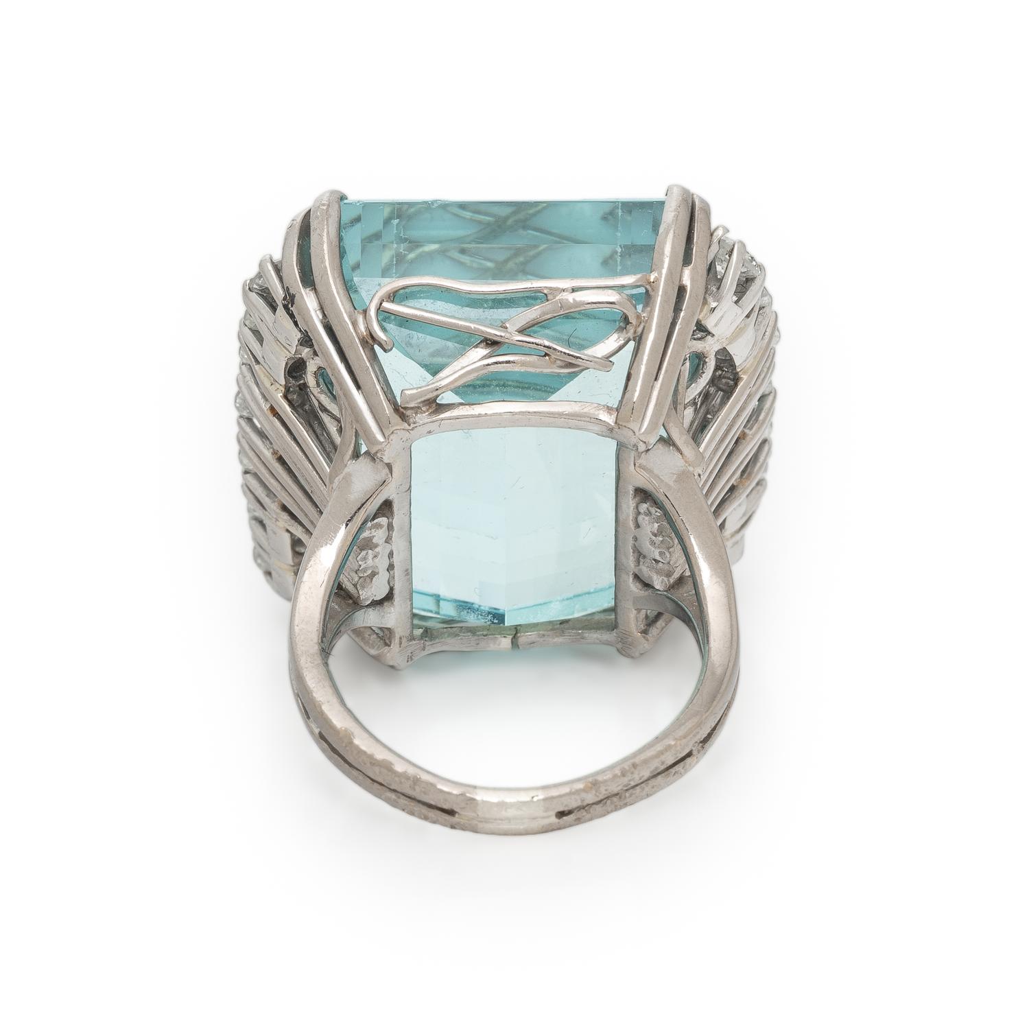 AQUAMARINE AND DIAMOND RING