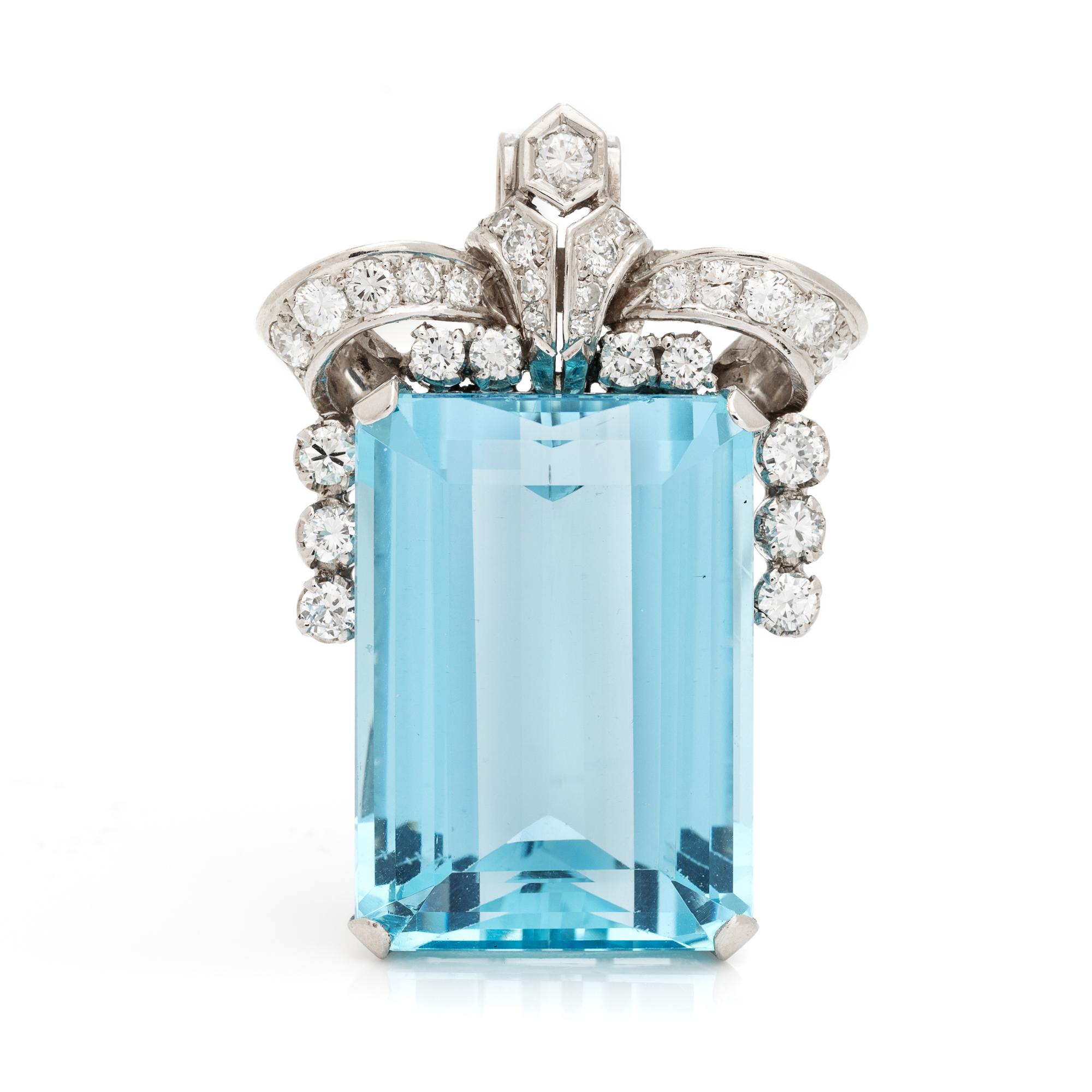 AQUAMARINE AND DIAMOND PENDANT/BROOCH