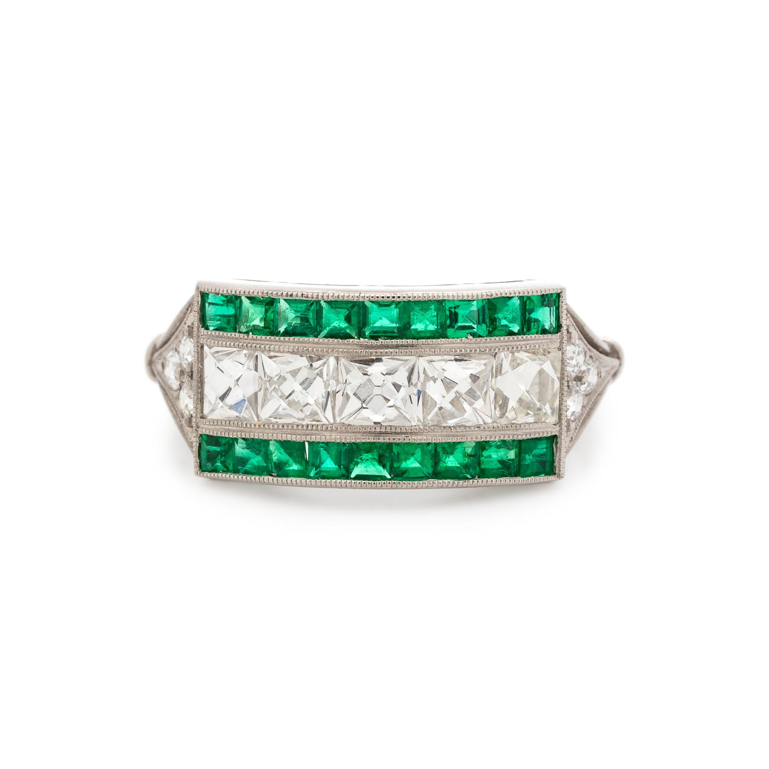 DIAMOND AND EMERALD RING
