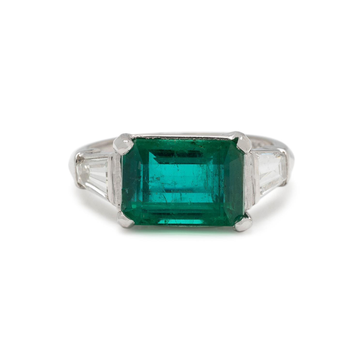 EMERALD AND DIAMOND RING