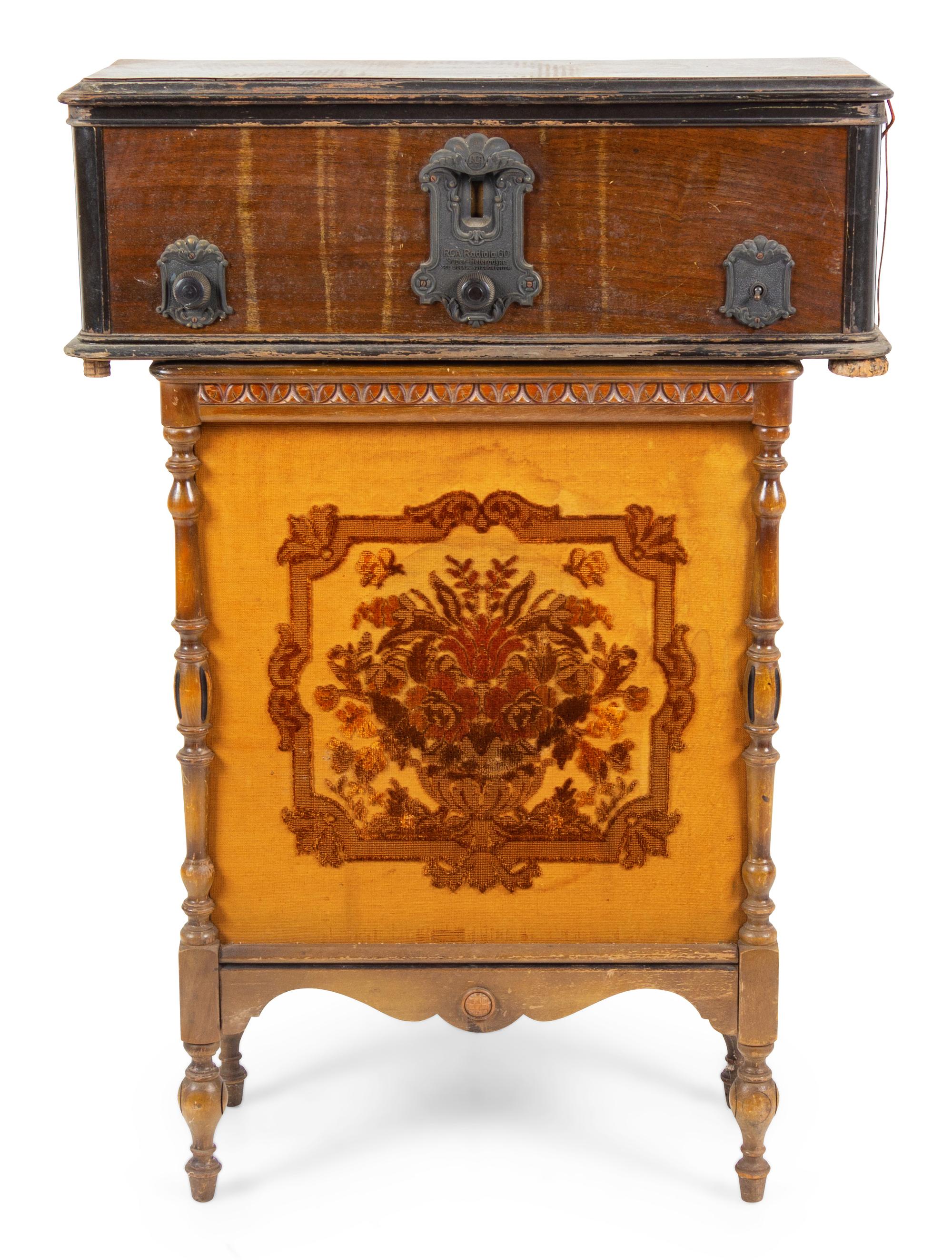 An RCA Radiola — 20TH CENTURY