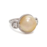 CULTURED GOLDEN SOUTH SEA PEARL AND DIAMOND RING