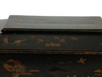 An English Chinoiserie Decorated Cellarette