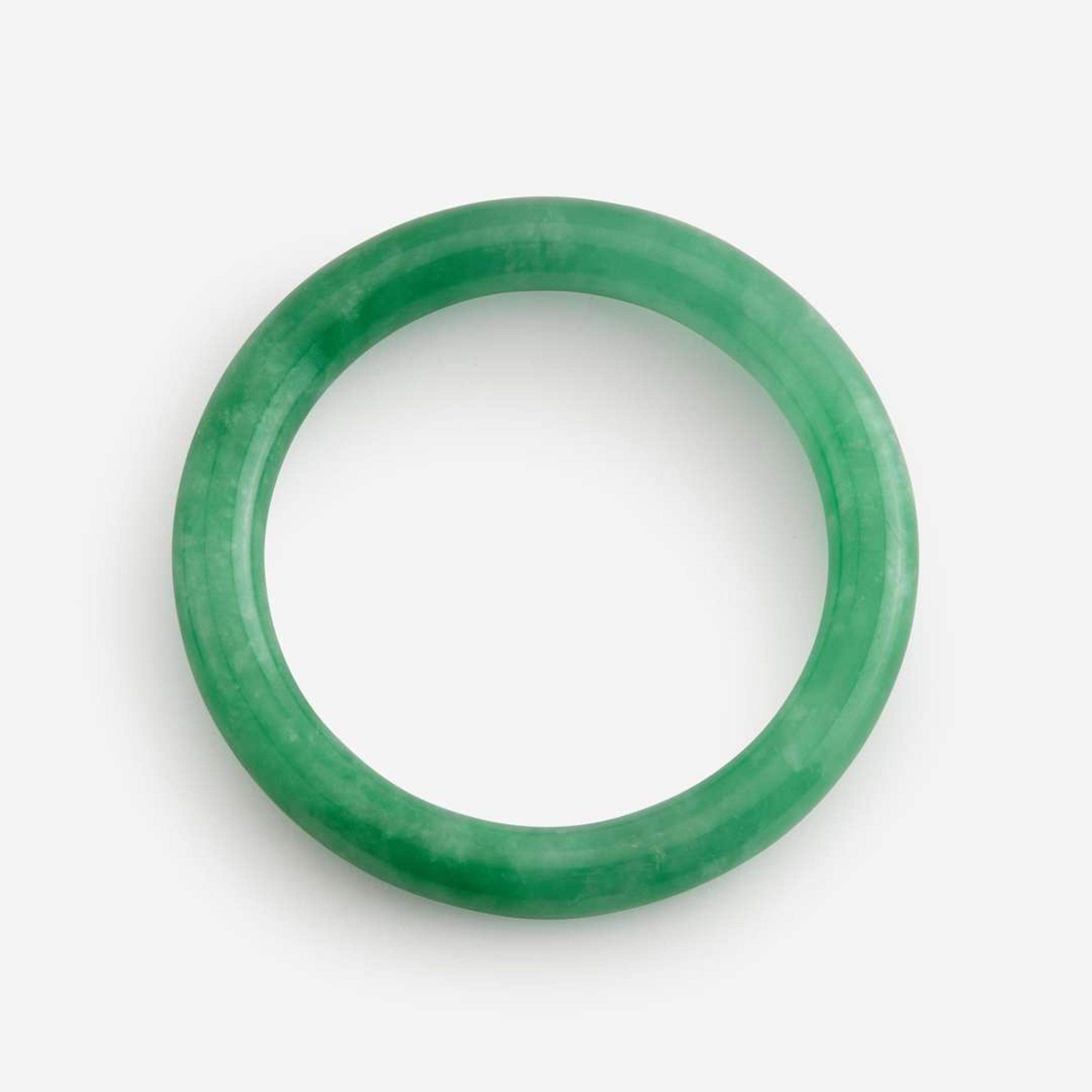 Two jadeite circular bangles 翡翠圆条镯一组两件