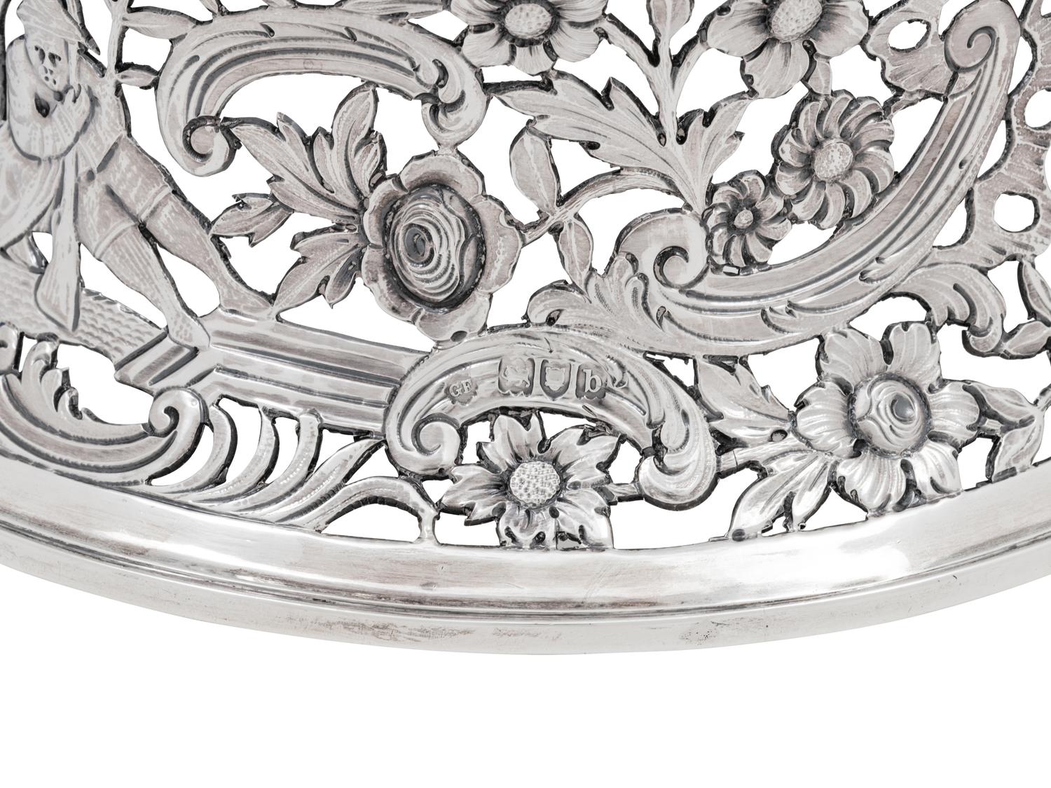 A Victorian Silver Dish Ring