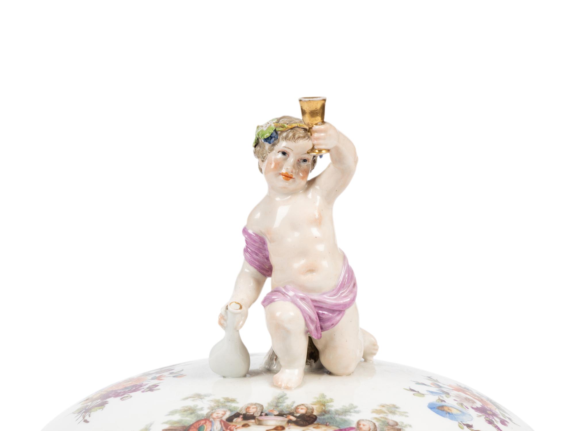 A Berlin (K.P.M.) Porcelain Covered Tureen
