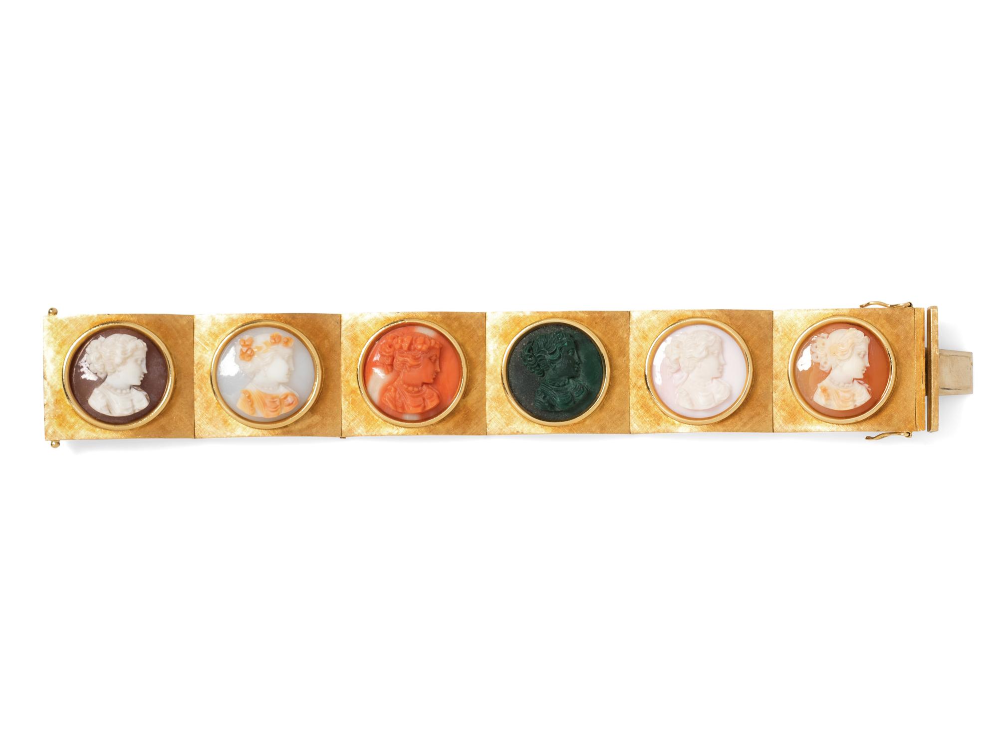 An 18 Karat Yellow Gold and Hardstone Cameo Bracelet,