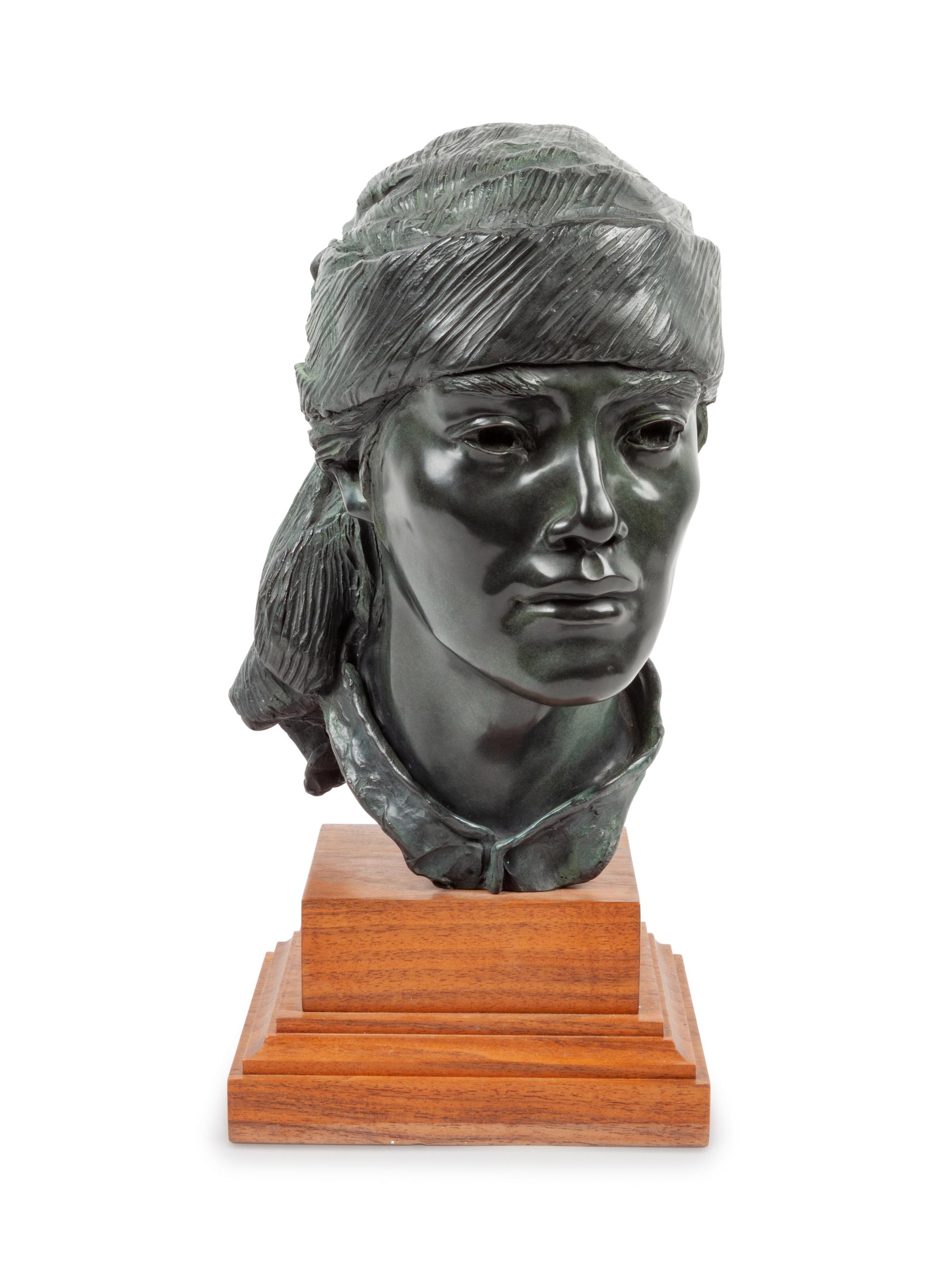 Bust, edition 9/25