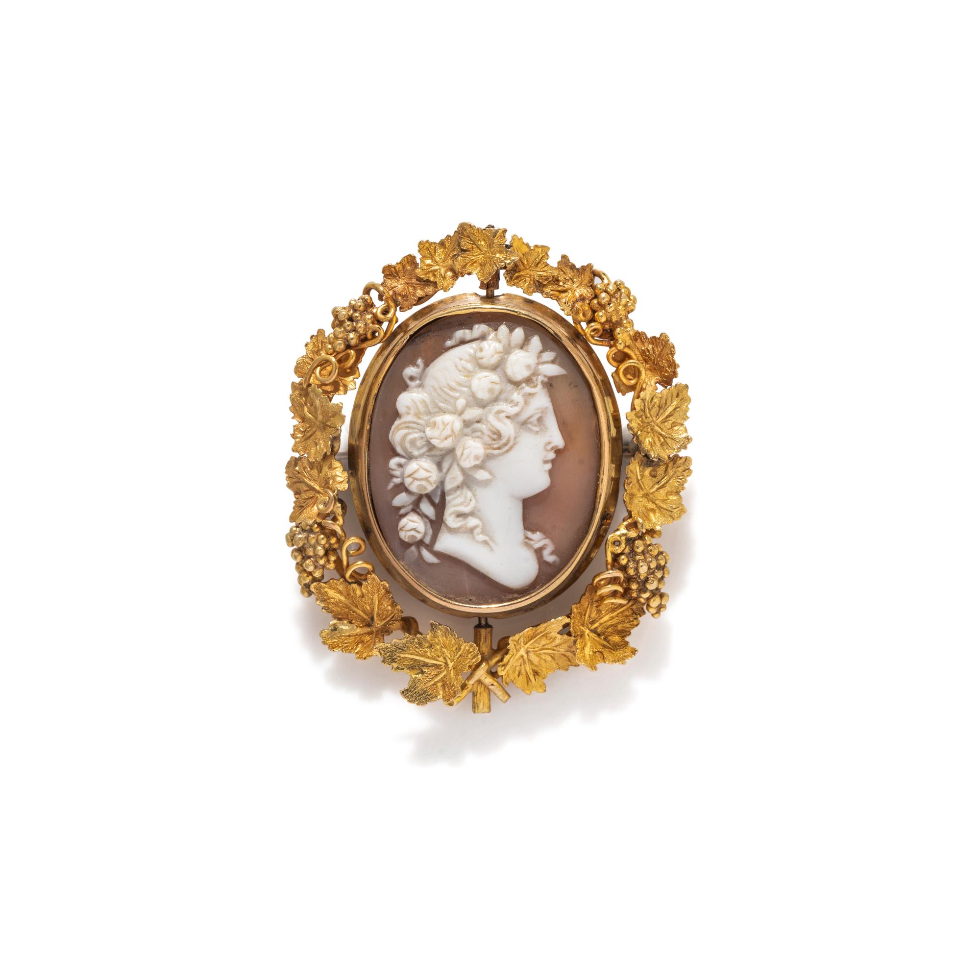 VICTORIAN, YELLOW GOLD AND SHELL CAMEO PENDANT/BROOCH