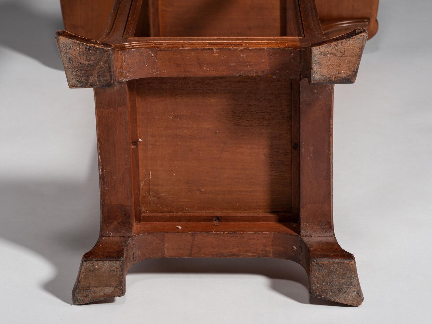 Tiered Pedestal