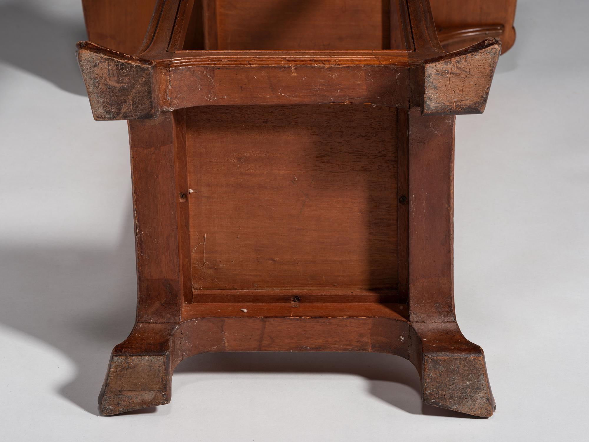 Tiered Pedestal