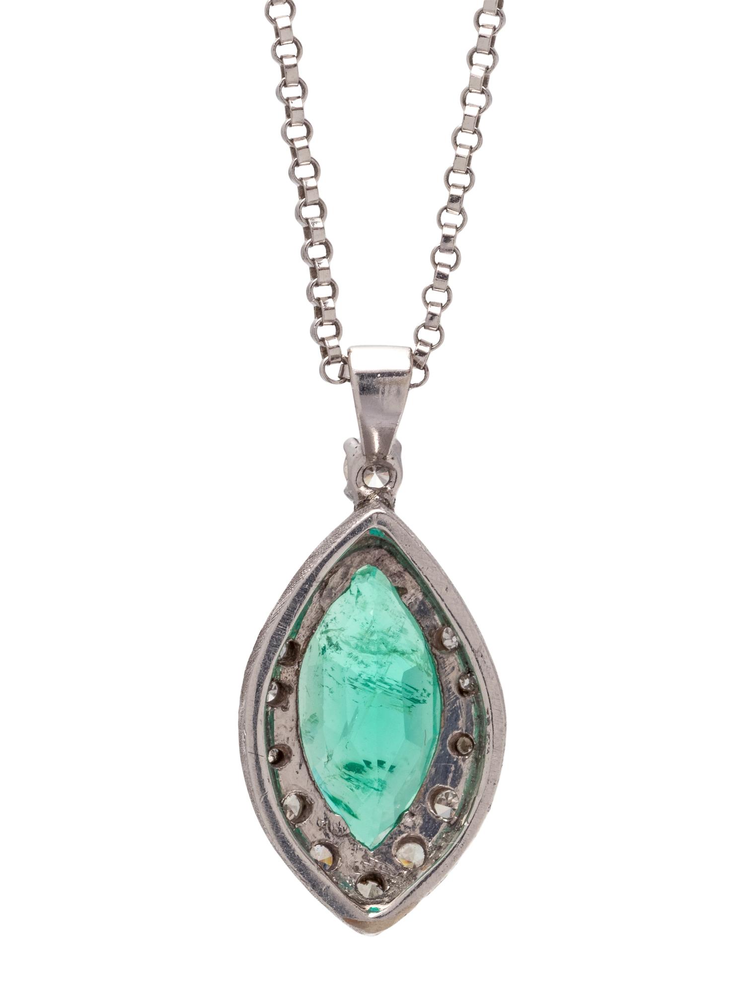 EMERALD AND DIAMOND PENDANT/NECKLACE