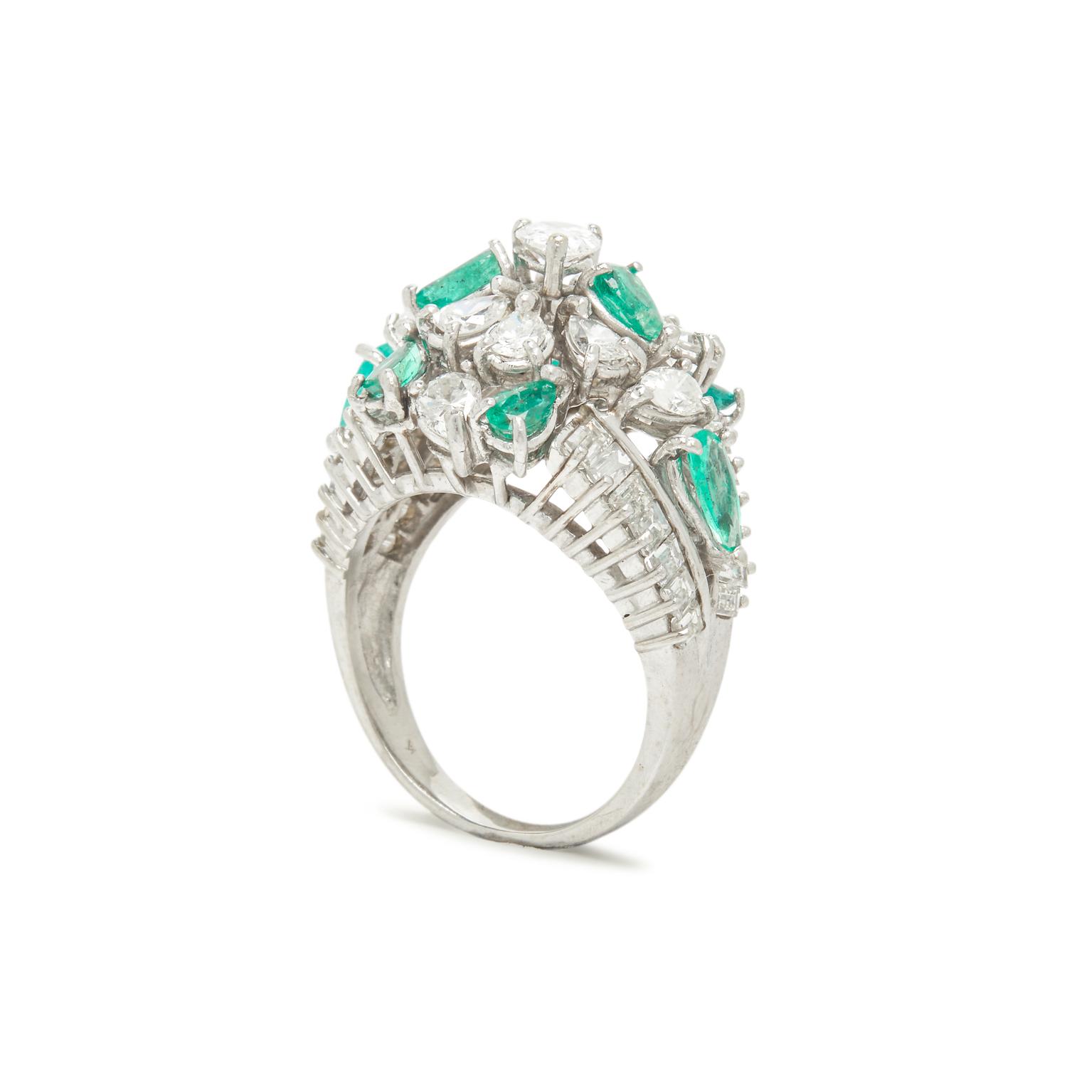 EMERALD AND DIAMOND RING