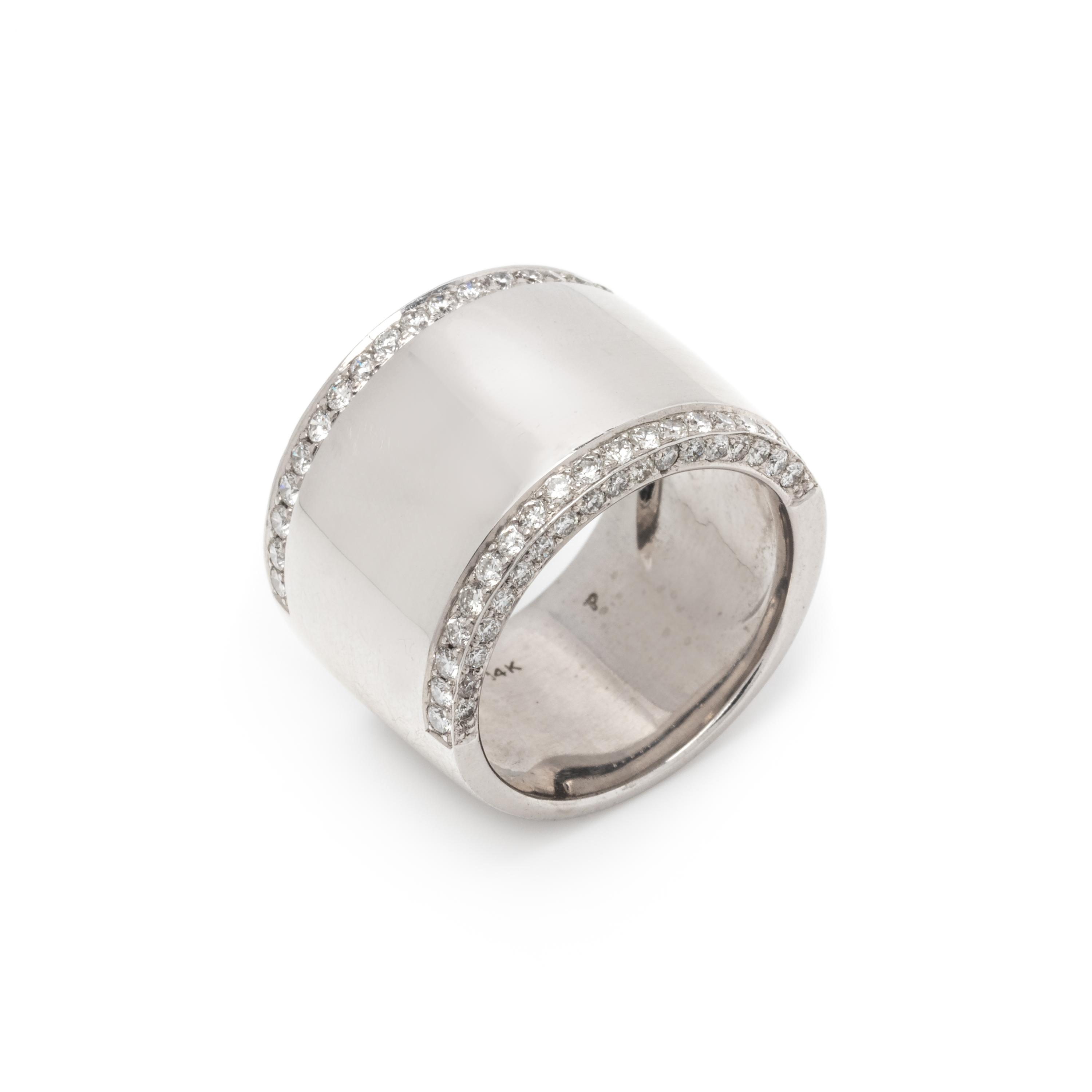 WHITE GOLD AND DIAMOND RING