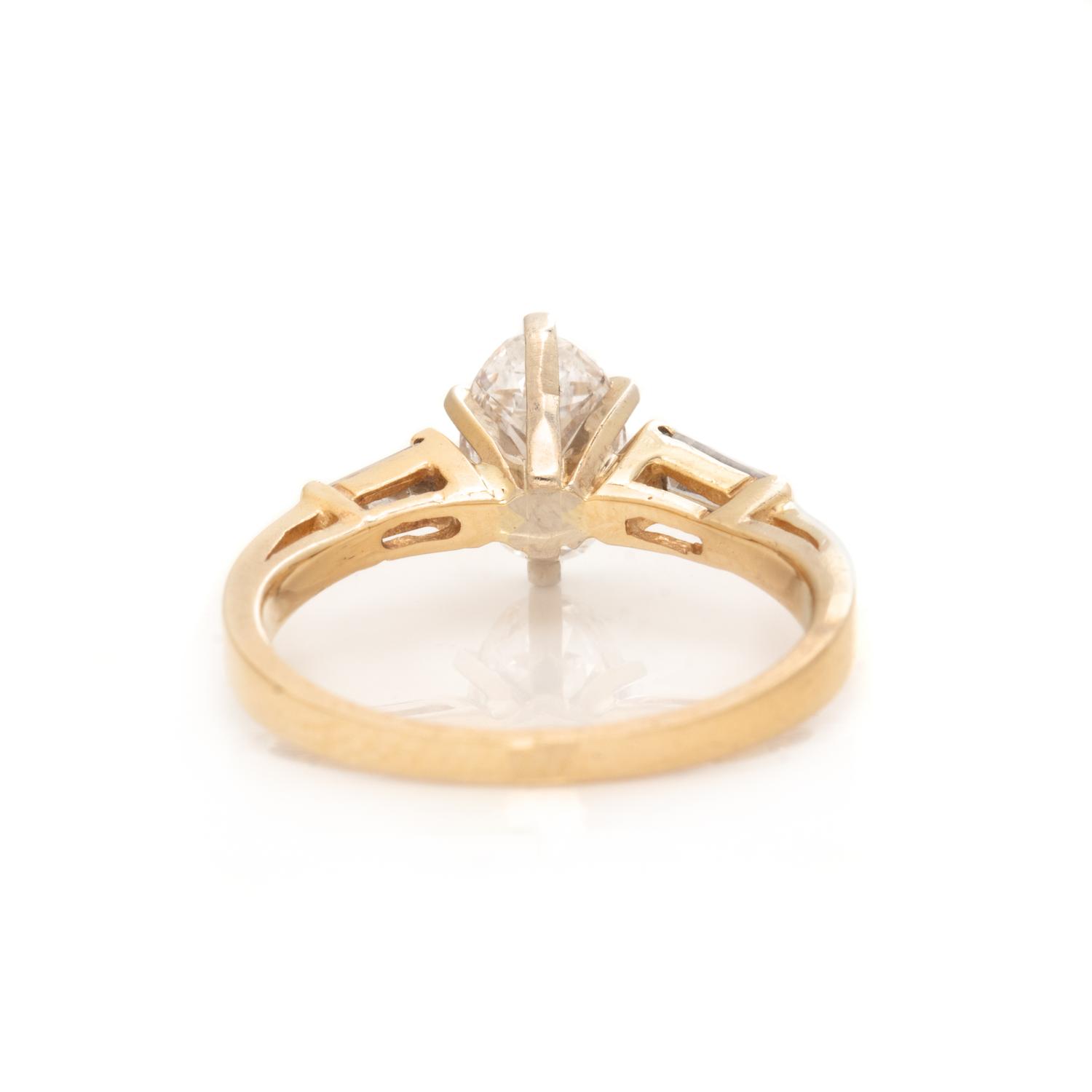 DIAMOND RING