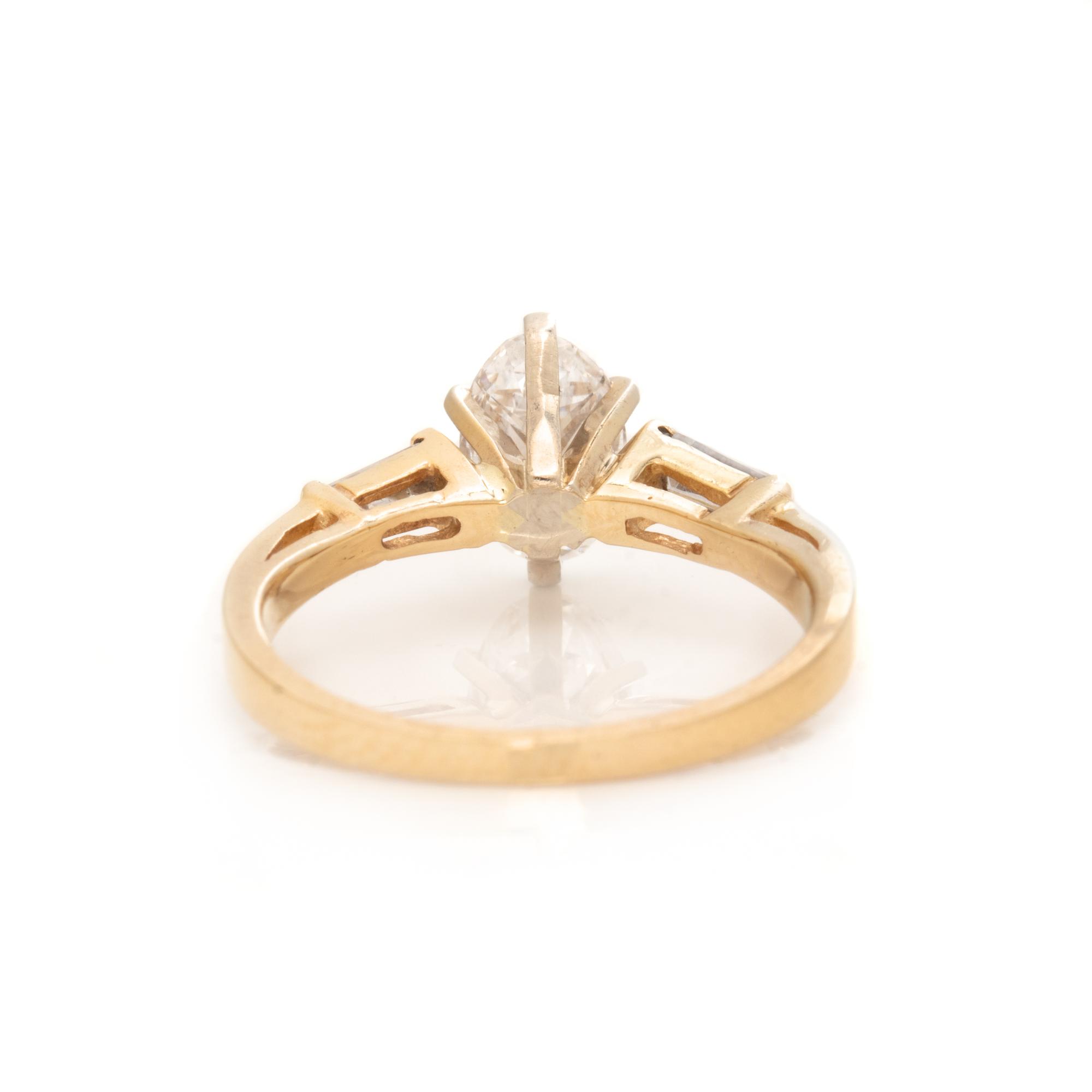 DIAMOND RING