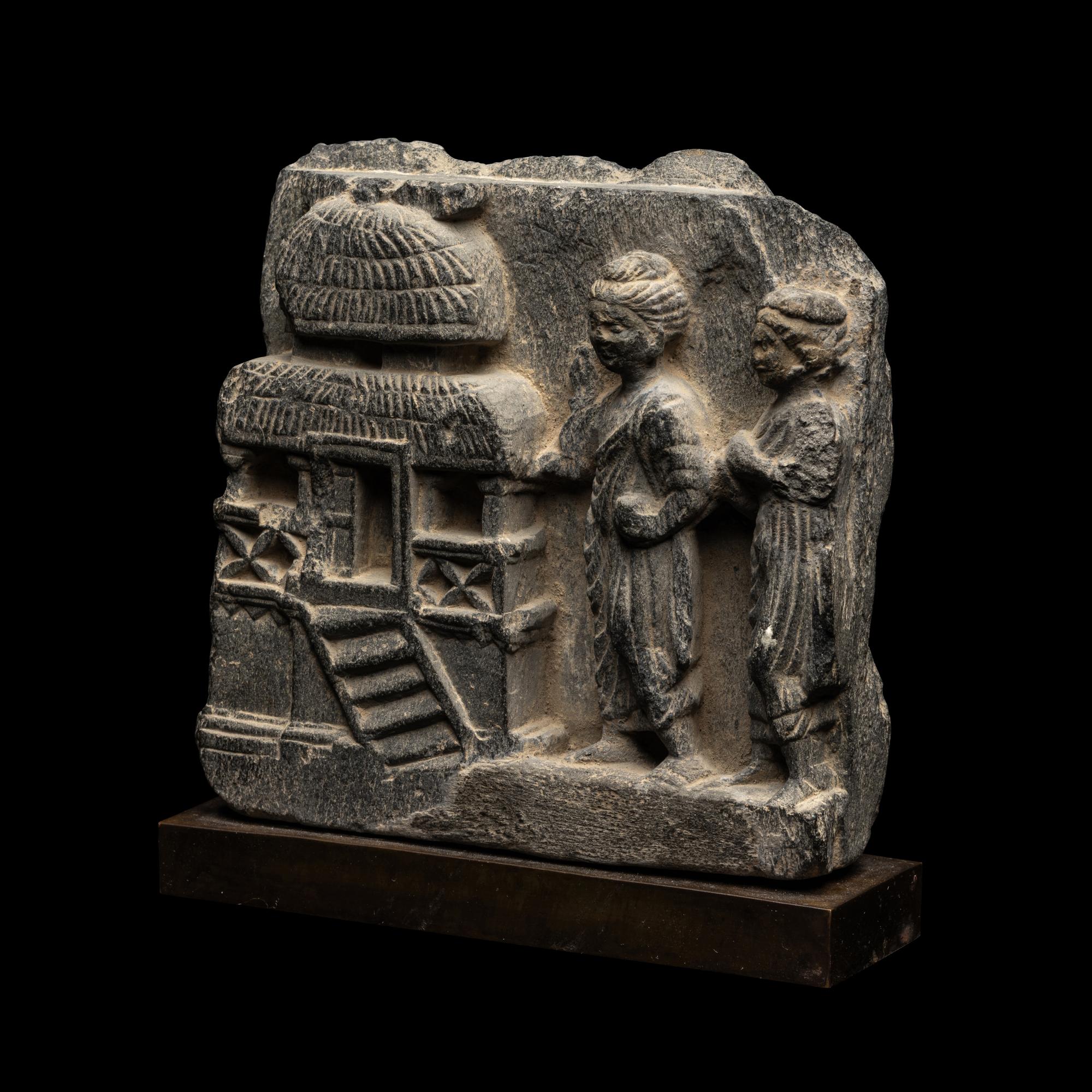 A Gandharan Grey Schist Frieze, 3rd-4th Century 三-四世紀 犍陀羅灰片岩佛祖尋訪圖石雕殘片