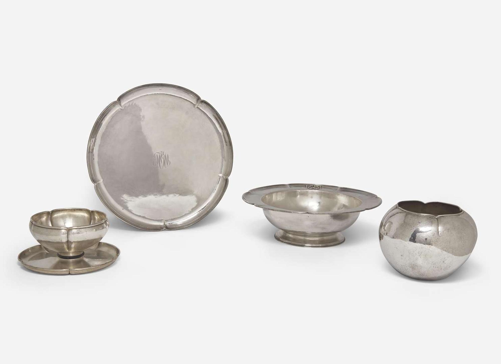 Kalo Shop, Group of Serving Items