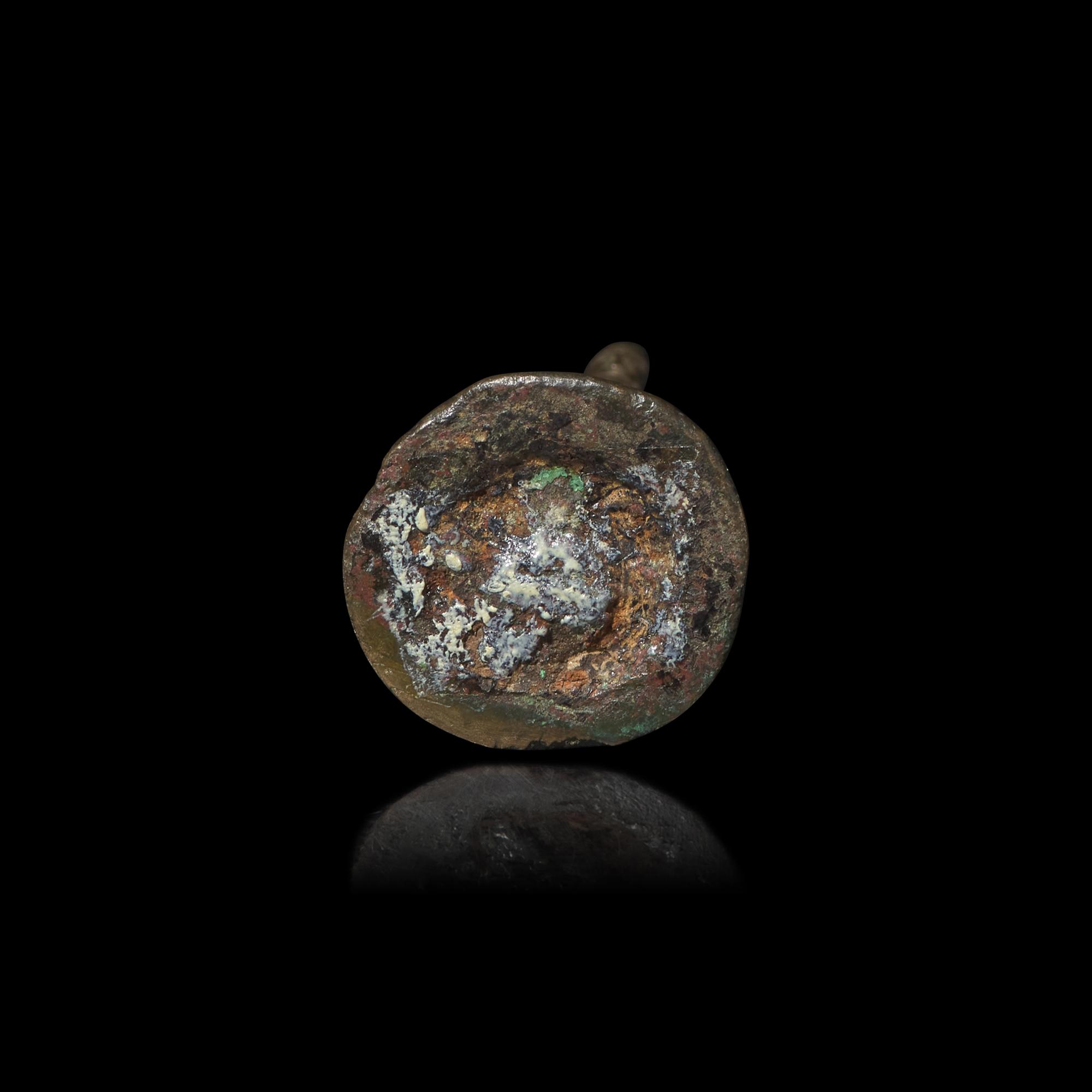A Small Chinese Northern Qi/Sui Style Bronze Figure 北齊或隋 袖珍銅佛造像