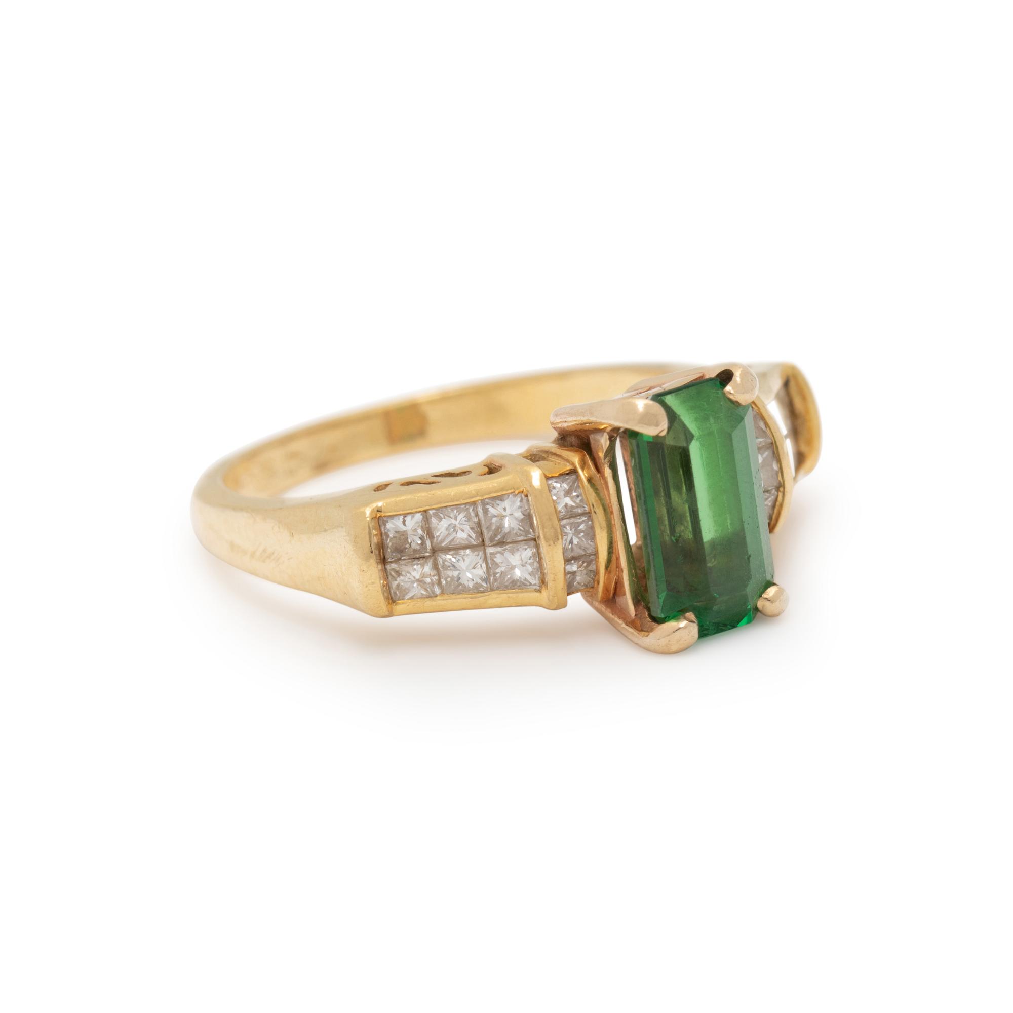 TSAVORITE GARNET, DIAMOND, AND YELLOW GOLD RING