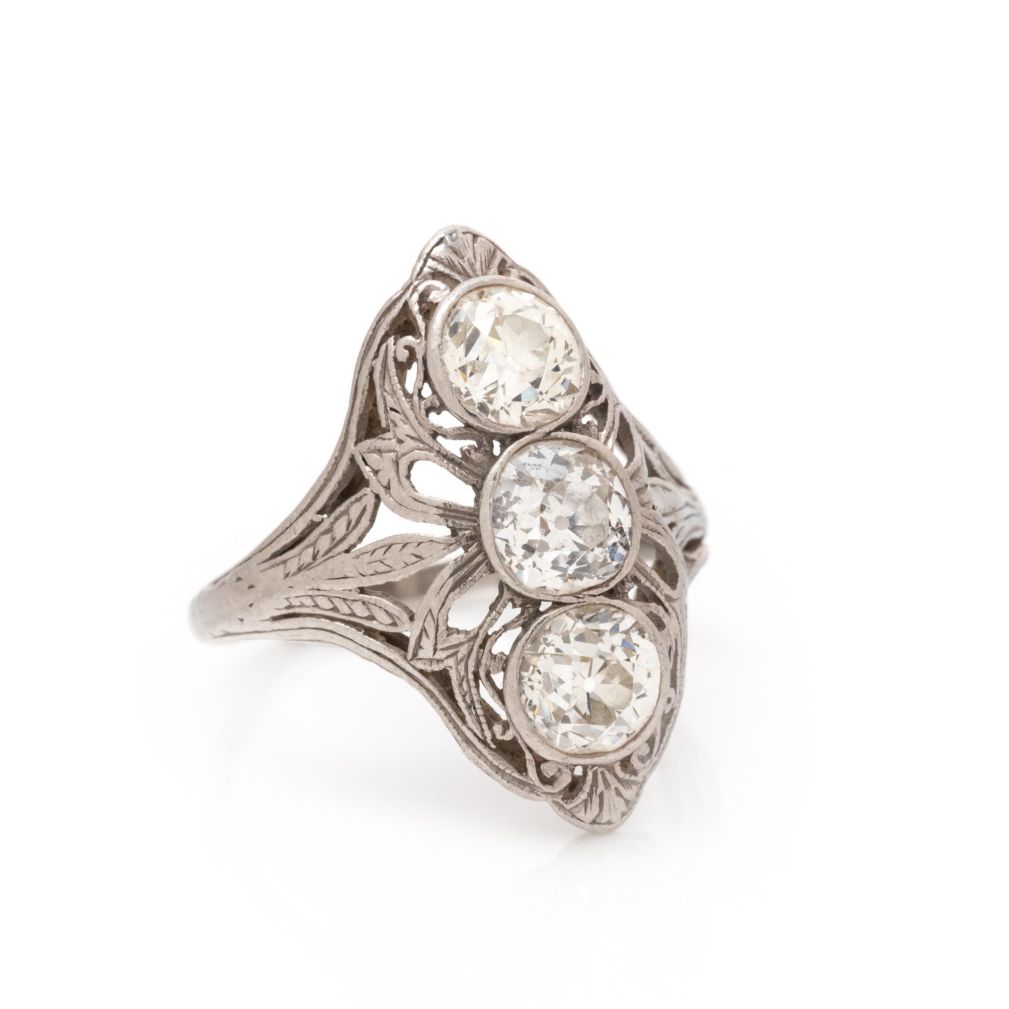 ANTIQUE, DIAMOND RING