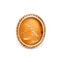 YELLOW GOLD AND HARDSTONE INTAGLIO RING