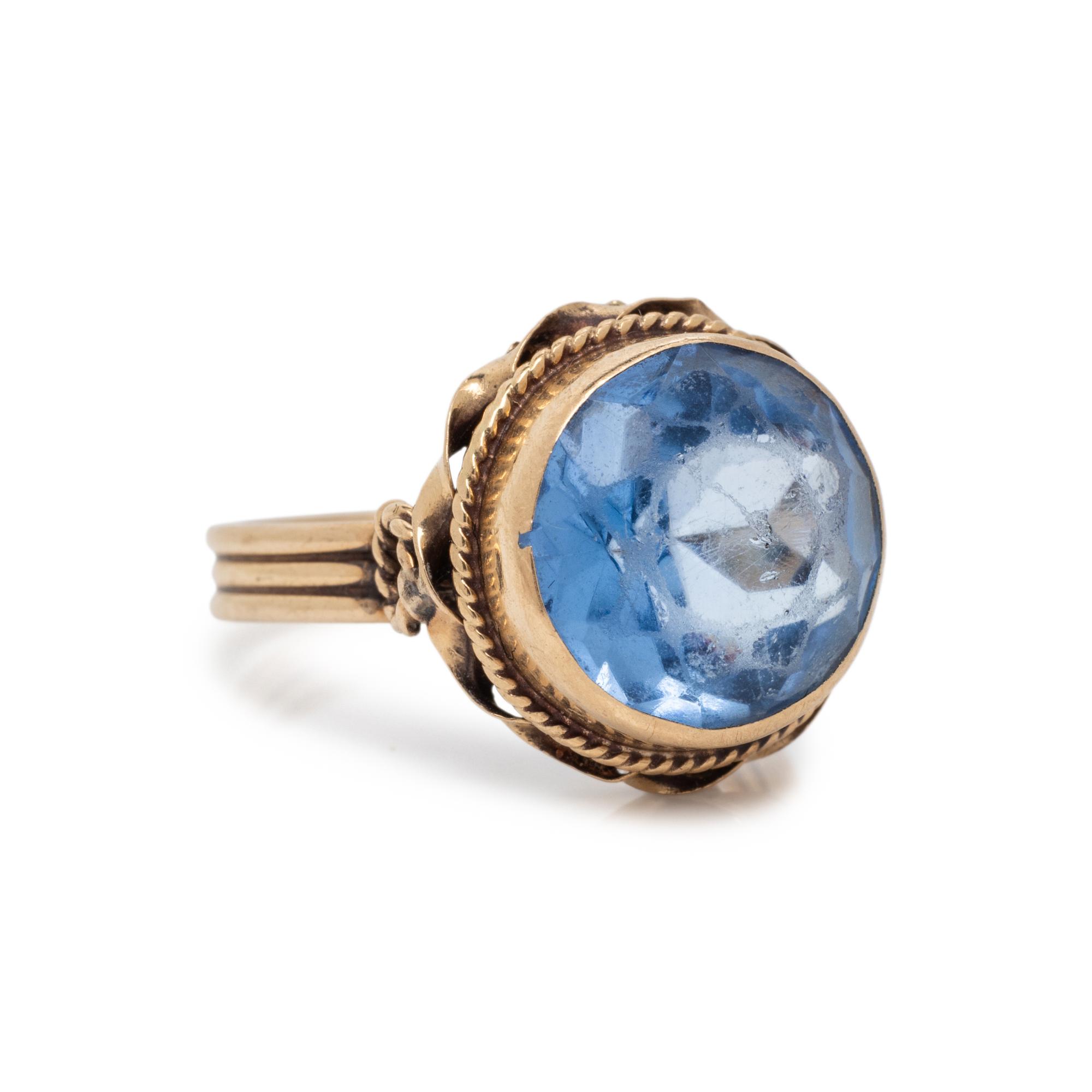 YELLOW GOLD AND BLUE TOPAZ RING