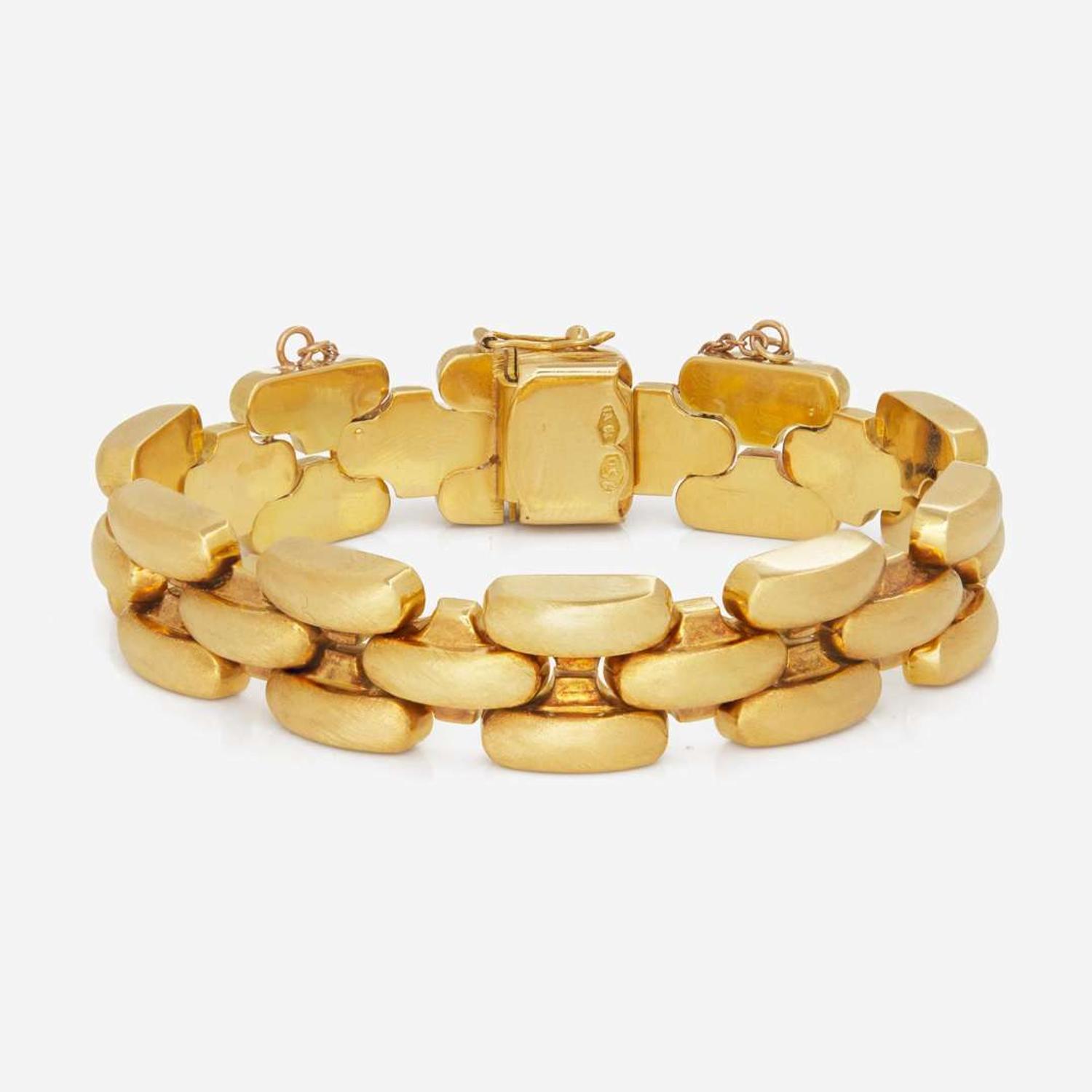 An 18K Yellow Gold Bracelet