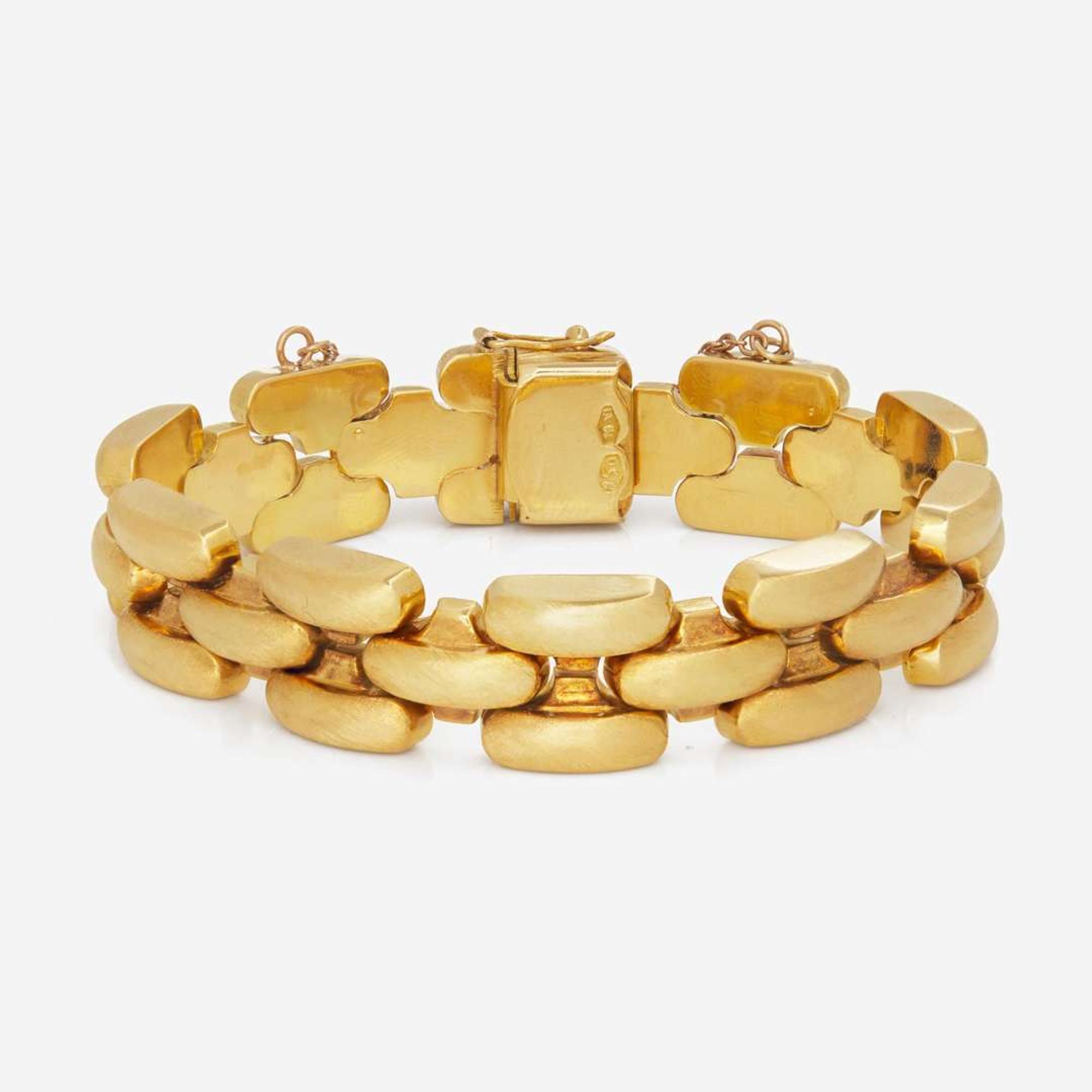 An 18K Yellow Gold Bracelet