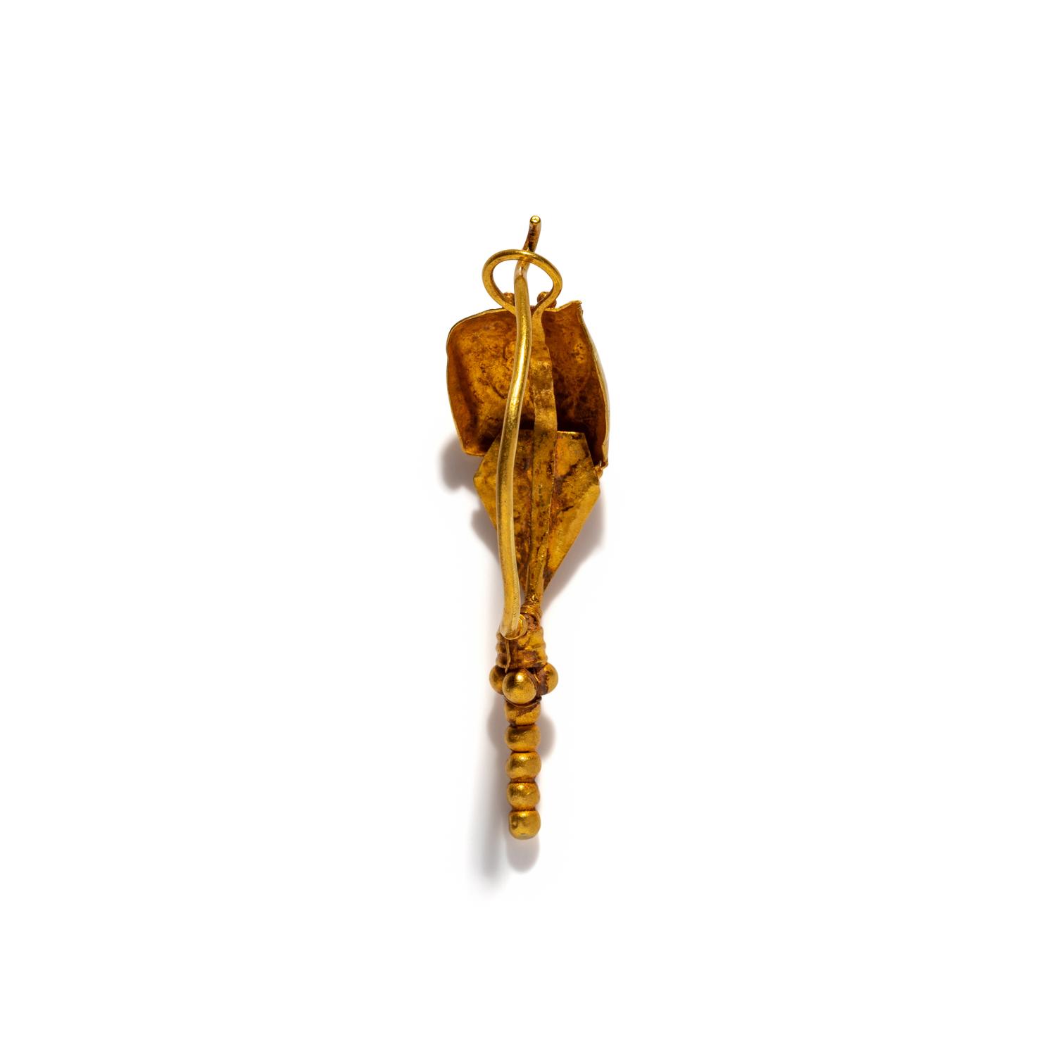 A Roman Gold Earring