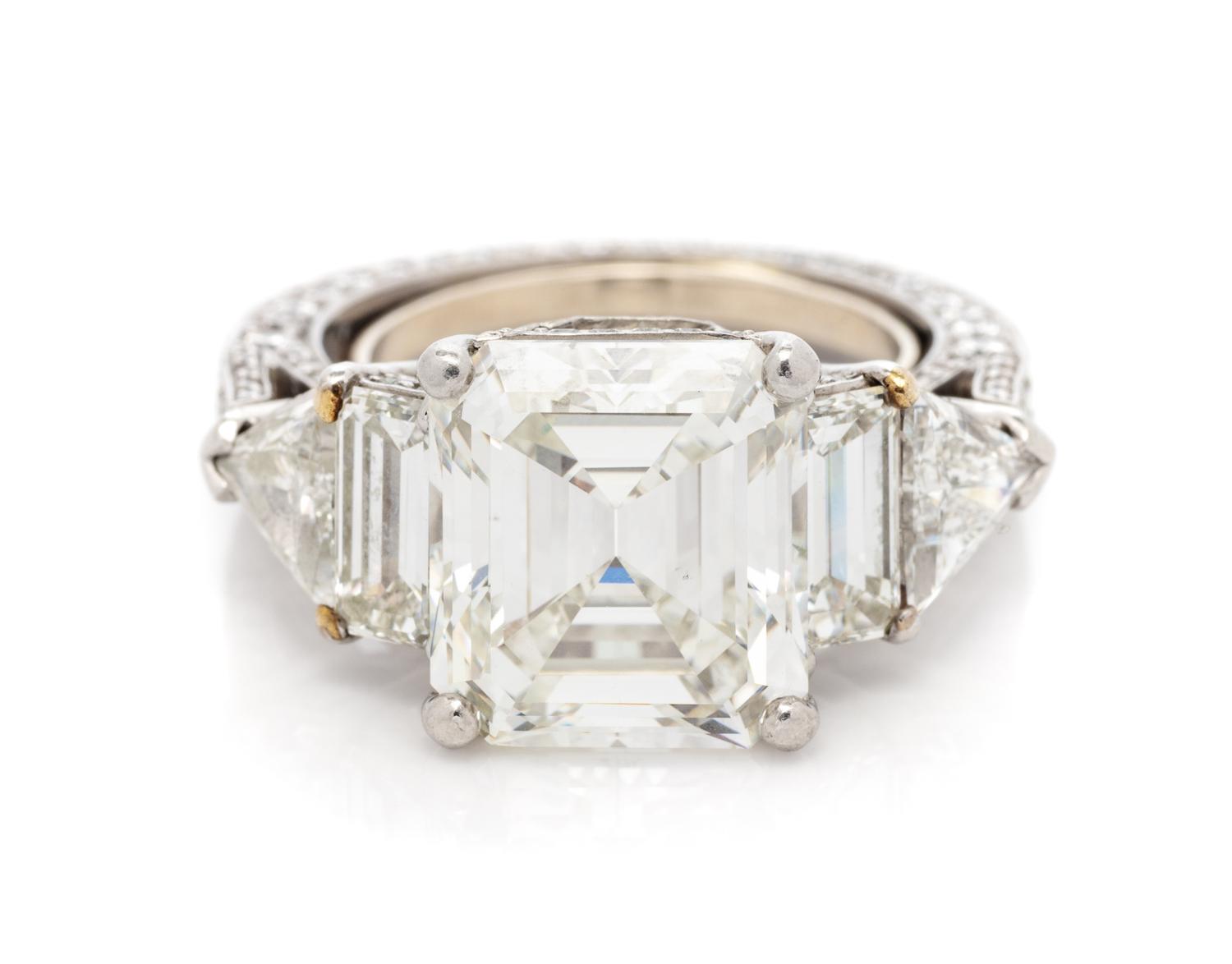 A Platinum and Diamond Ring, 9.69 dwts.