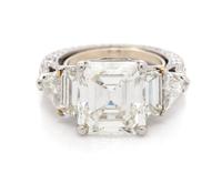 A Platinum and Diamond Ring, 9.69 dwts.