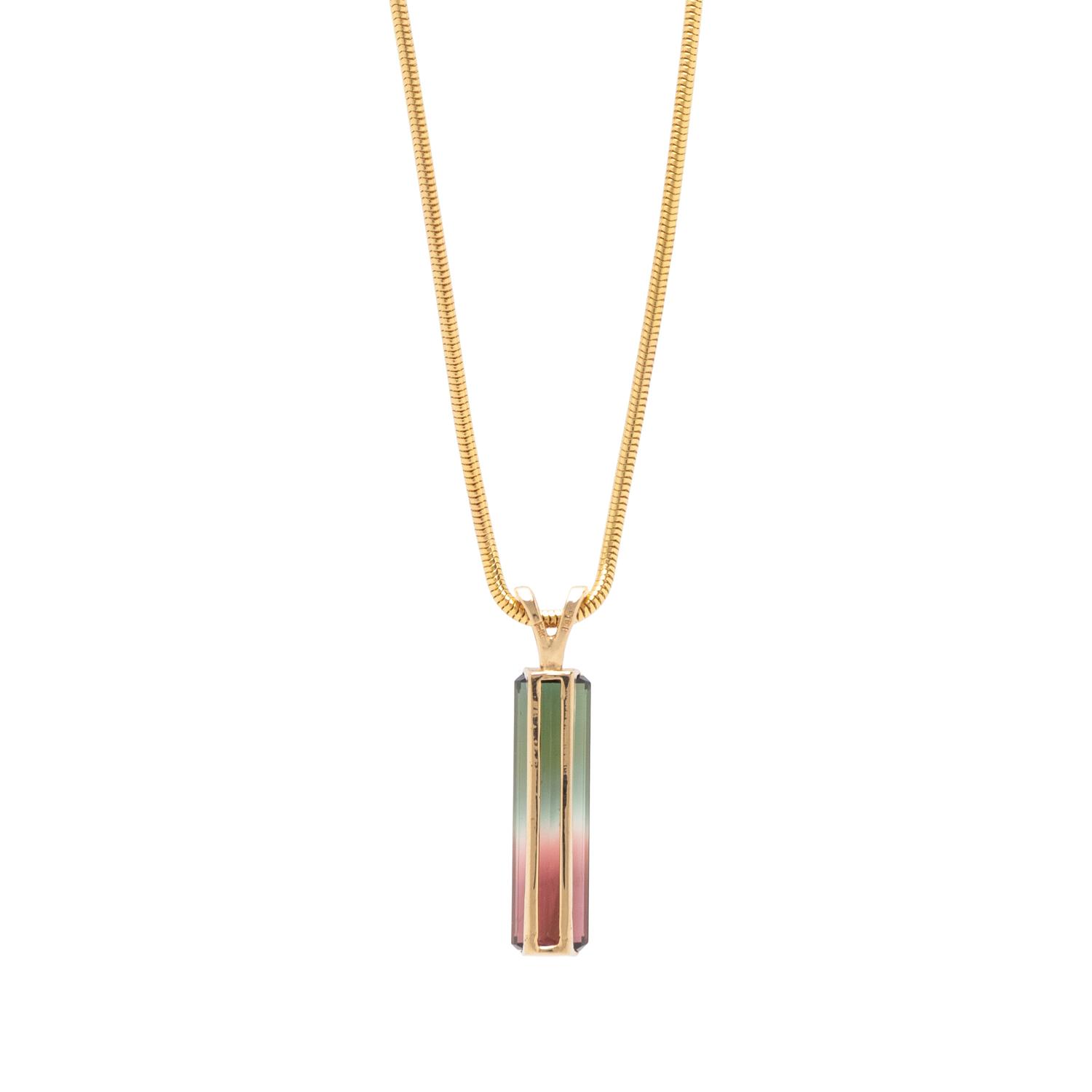 WATERMELON TOURMALINE AND YELLOW GOLD PENDANT/NECKLACE