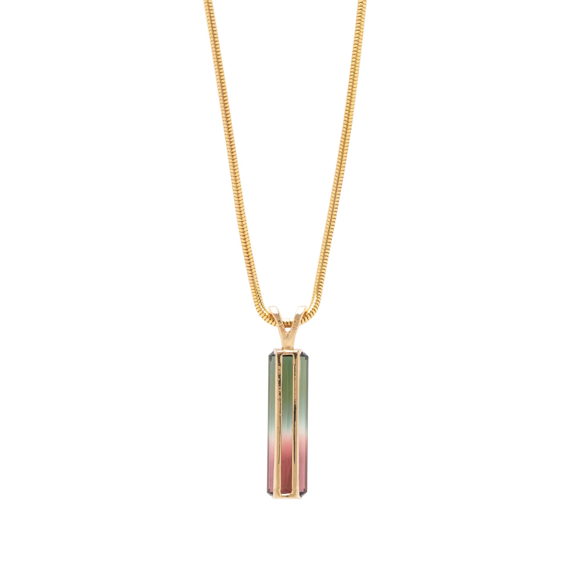 WATERMELON TOURMALINE AND YELLOW GOLD PENDANT/NECKLACE