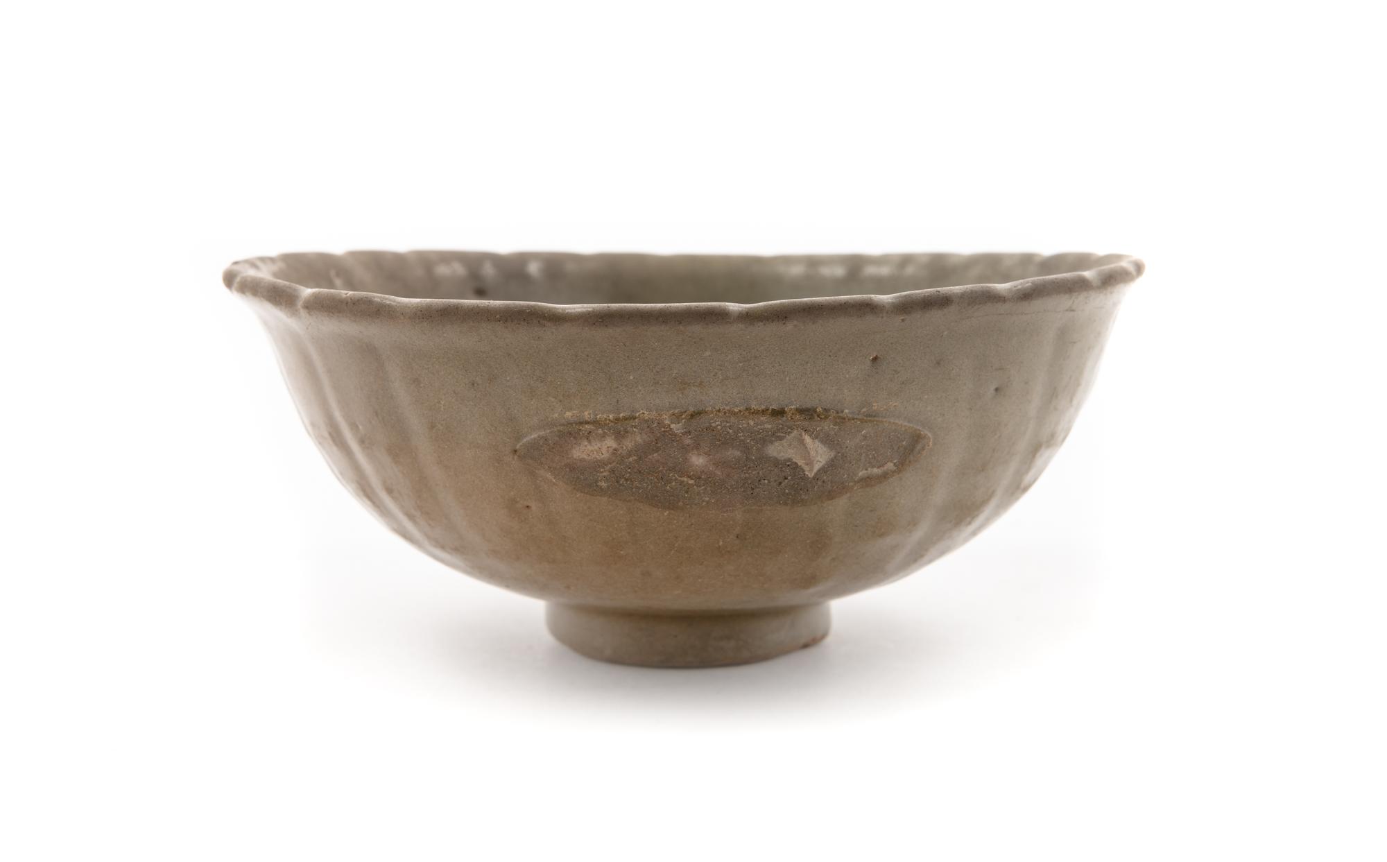 A Chinese Celadon Glazed Porcelain Bowl