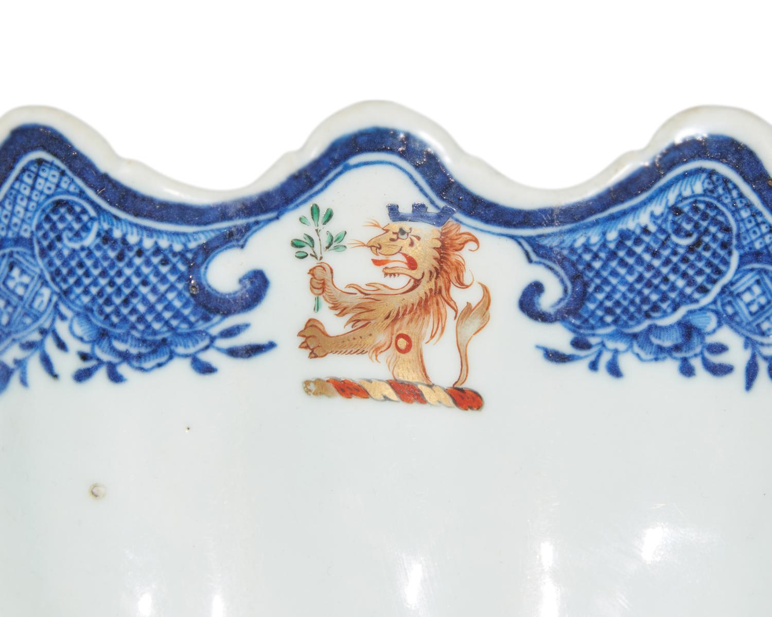 A Pair of Chinese Export Blue and White Porcelain Footed Bowls