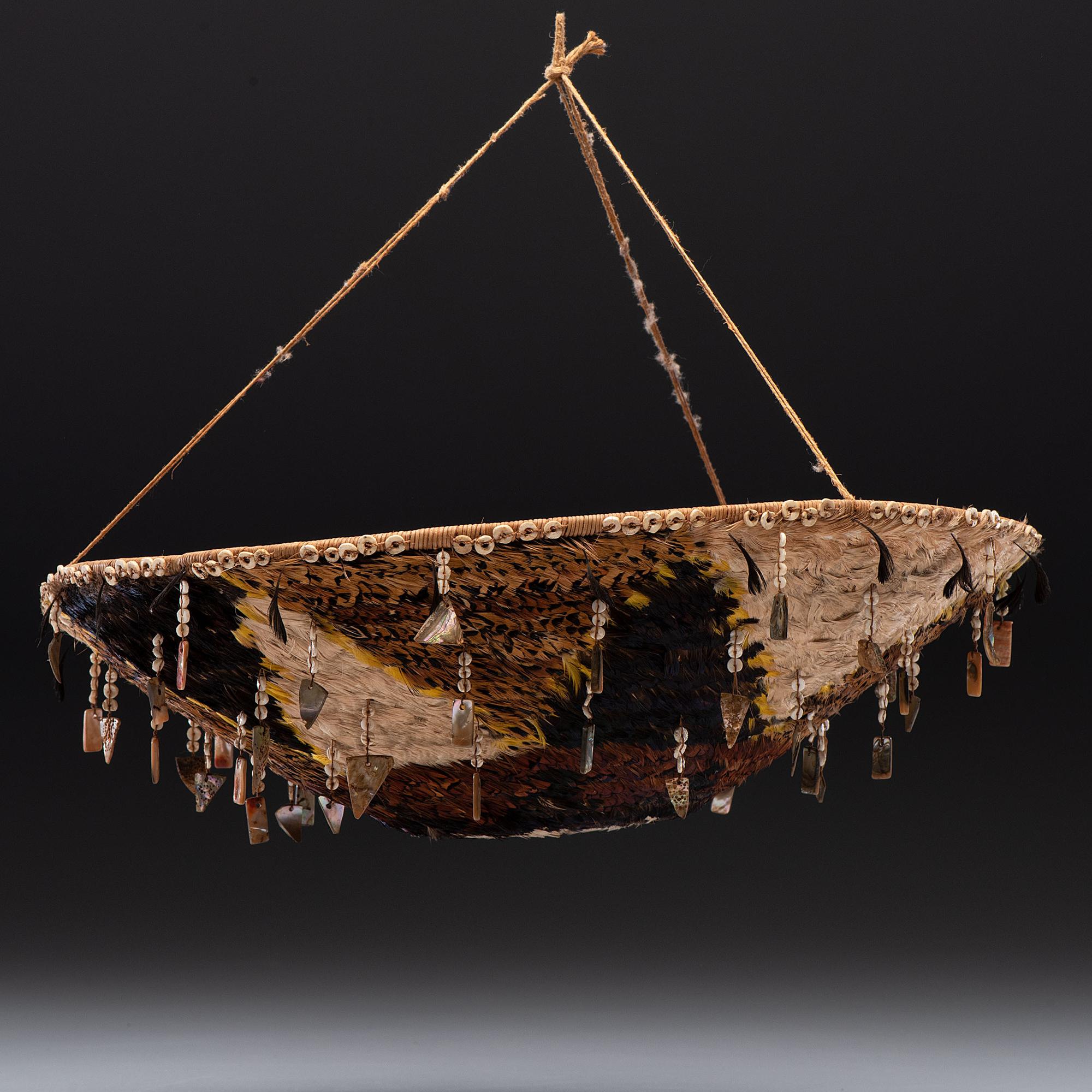Pomo Hanging Gift Basket