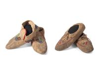 Anishinaabe and Haudenosaunee Hide Moccasins