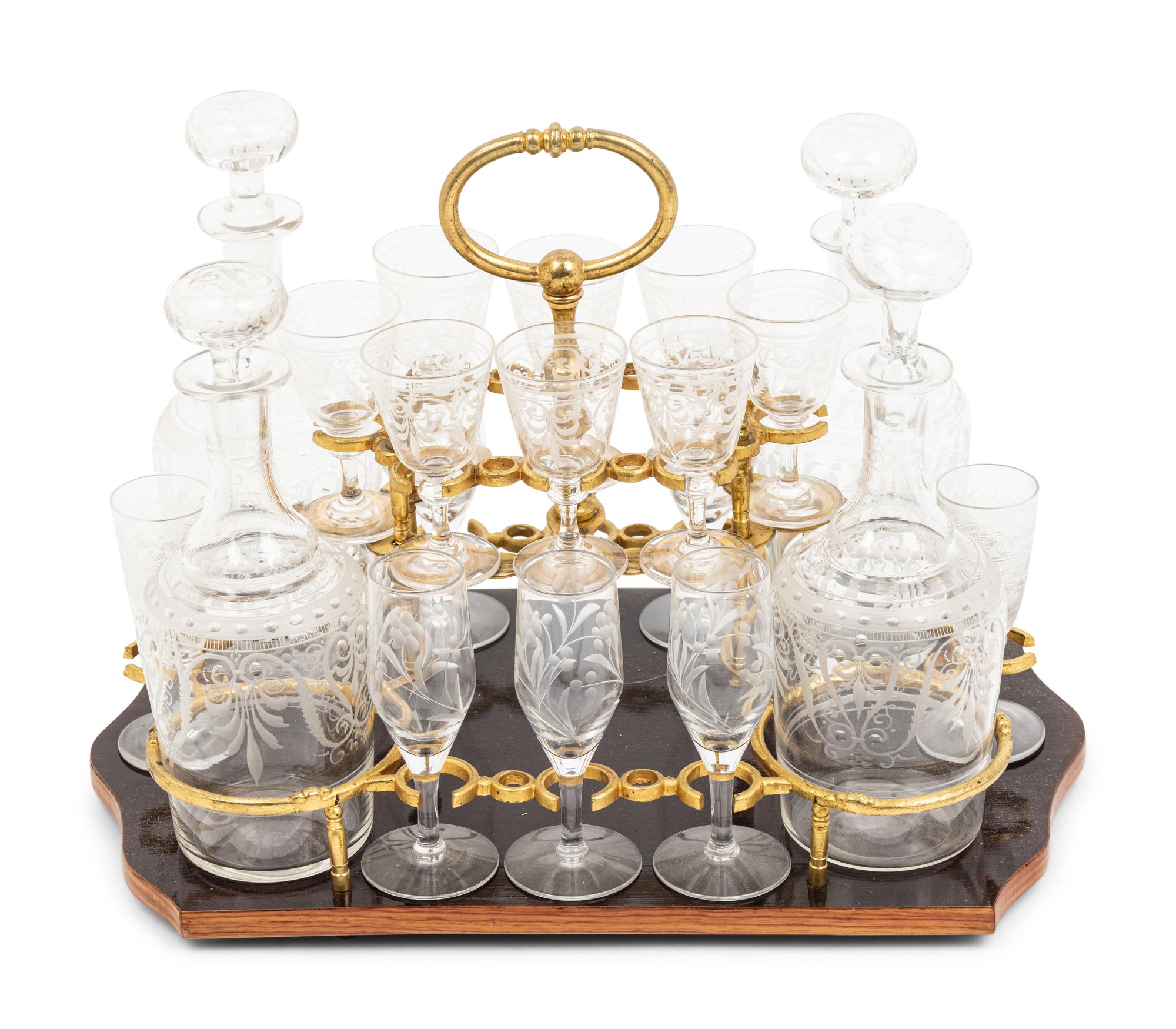 A Napoleon III Amboyna Cave à Liqueur