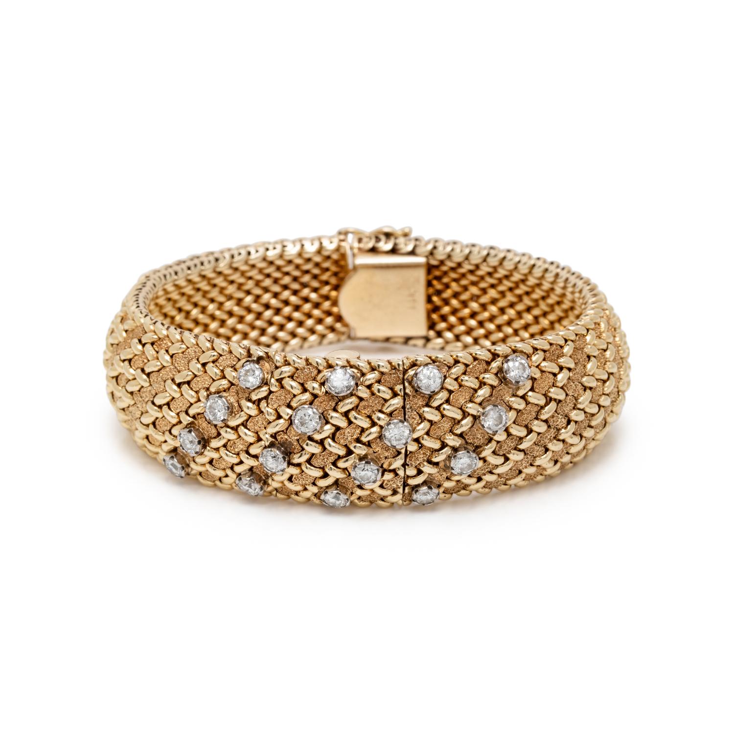 BOUCHE, YELLOW GOLD AND DIAMOND SURPRISE WATCH