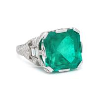 EMERALD AND DIAMOND RING
