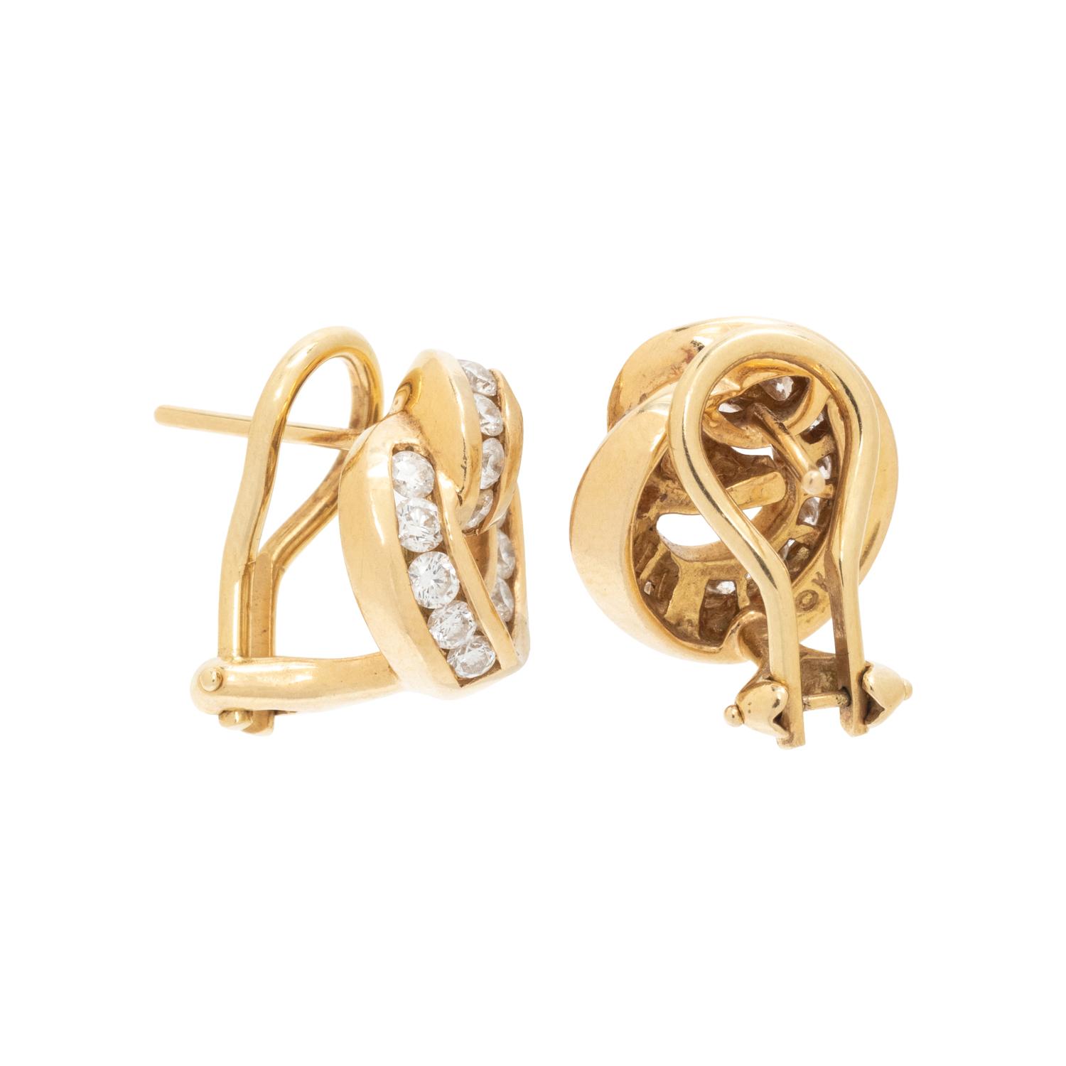YELLOW GOLD AND DIAMOND EARCLIPS