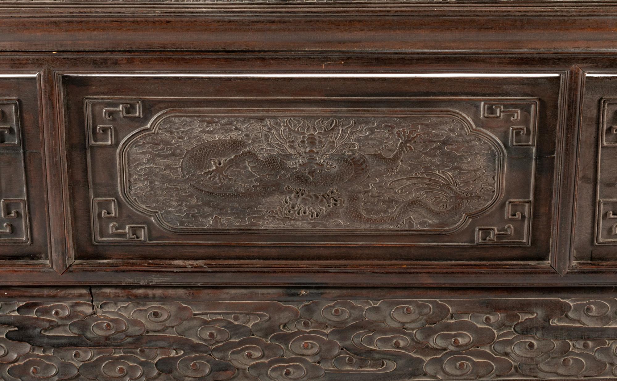 A Chinese Export Porcelain and Carved Hardwood Five-Panel Floor Screen