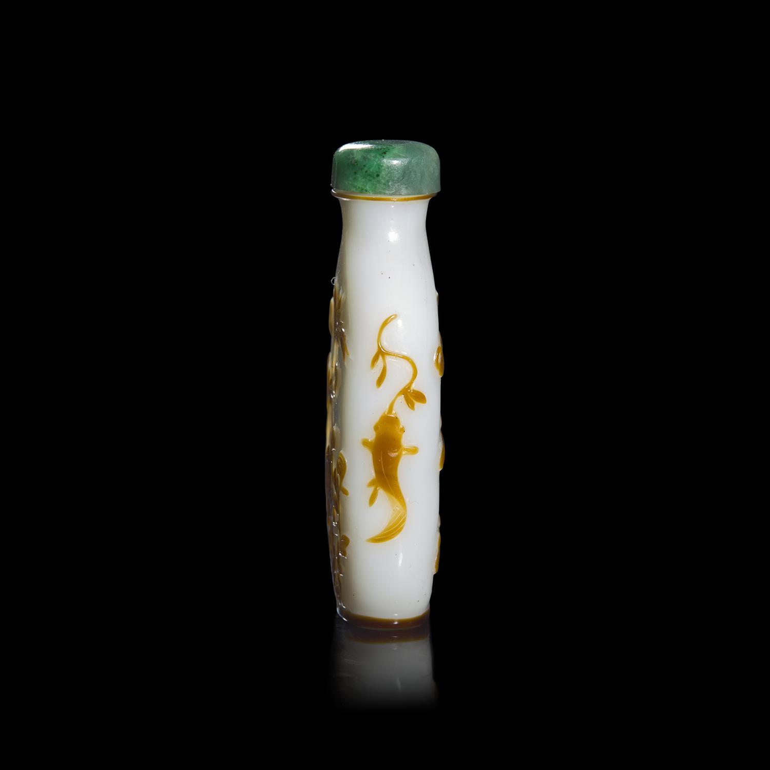 A Chinese Yangzhou Type Brown Overlaid White Glass Snuff Bottle