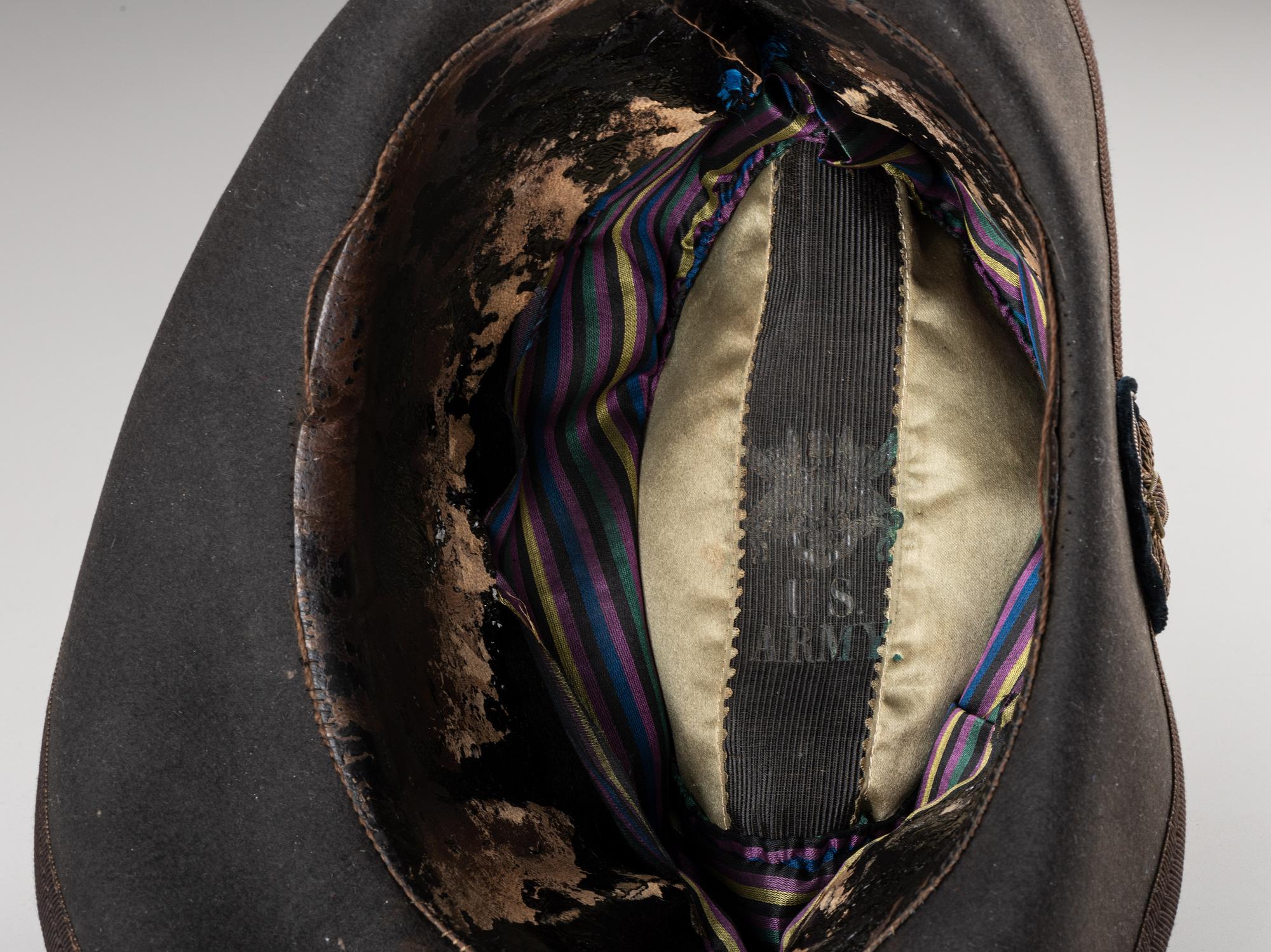 [CIVIL WAR]. Artillery officer's Hardee pattern slouch hat with U.S. Army imprint.