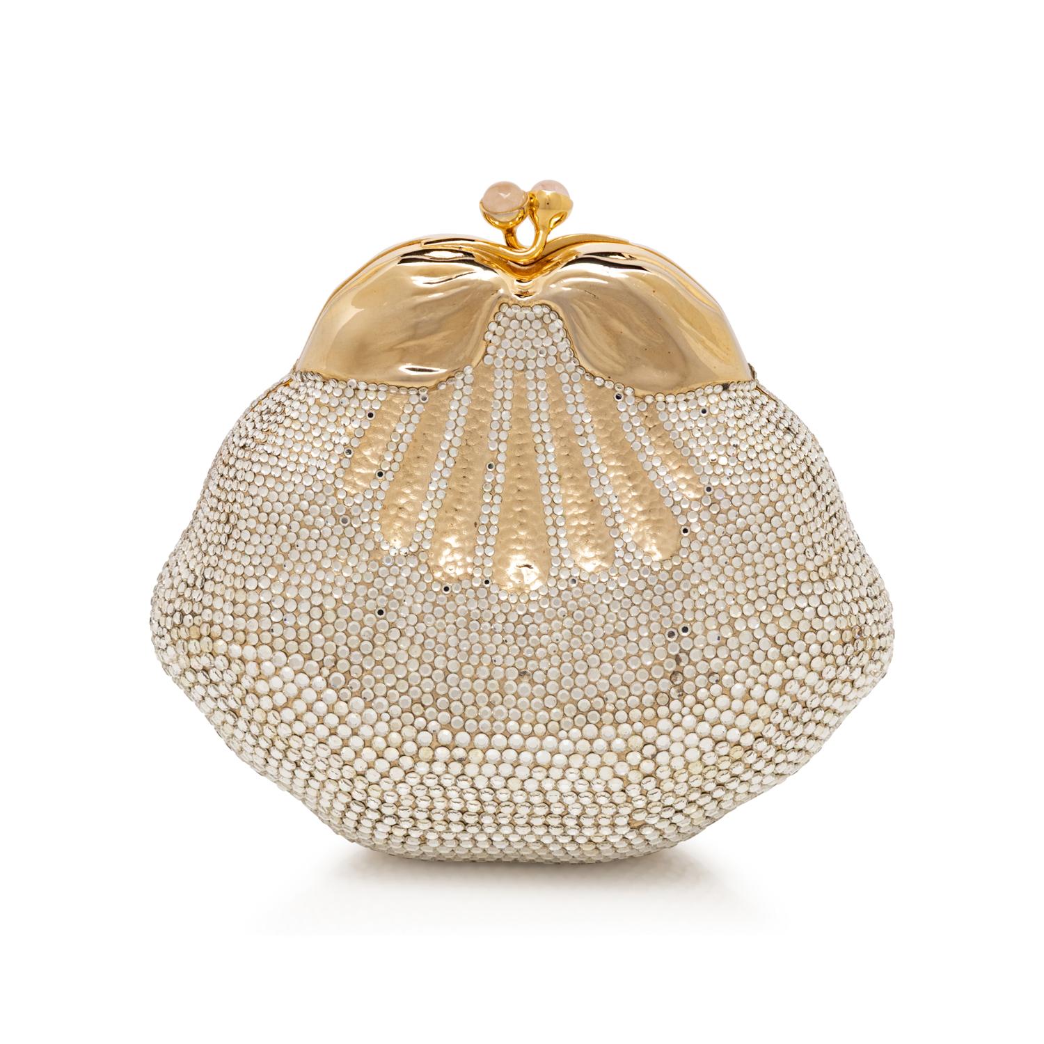 Judith Leiber, Clamshell Minaudière